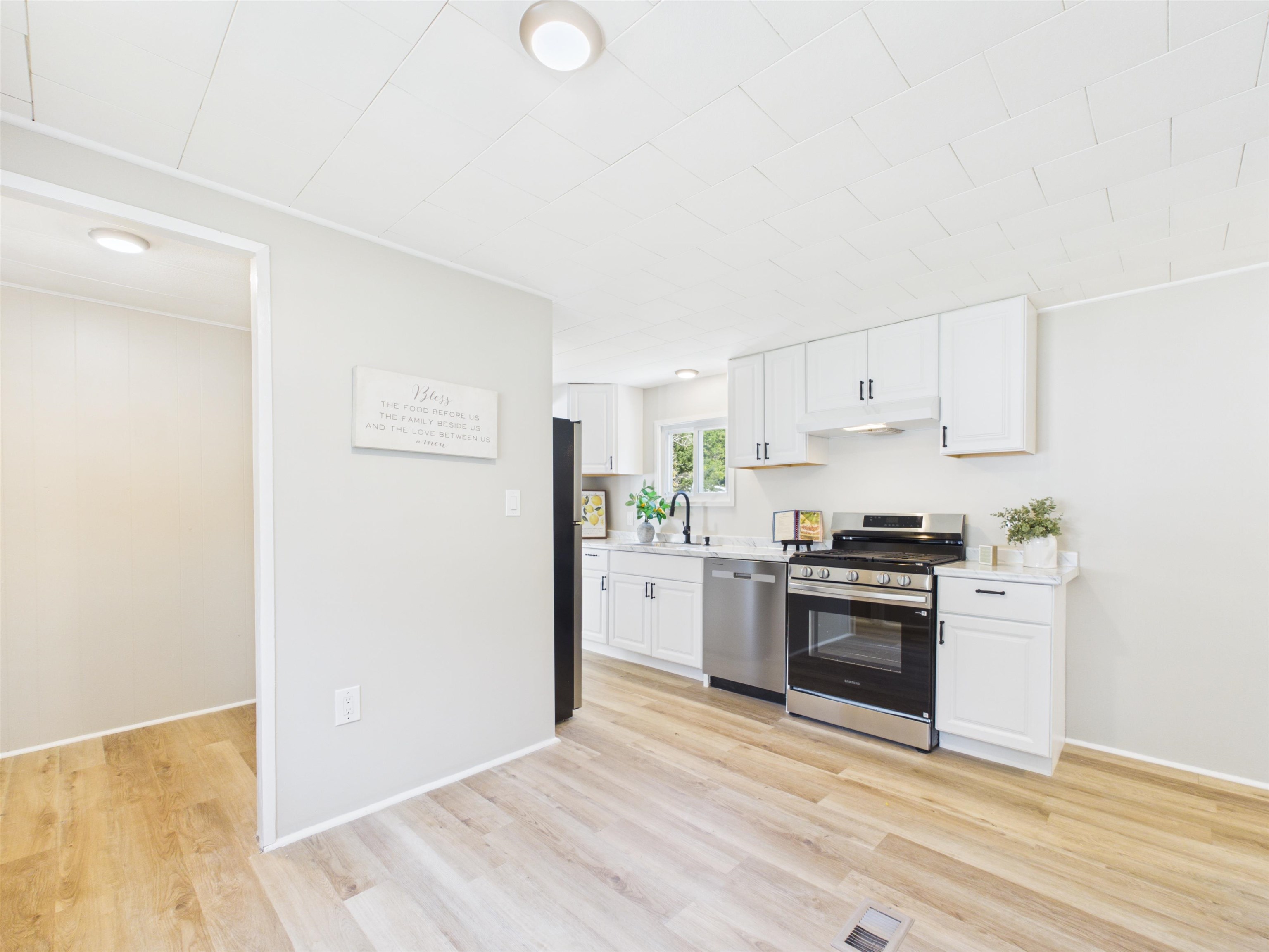 11 Finch Street Property Photo 5