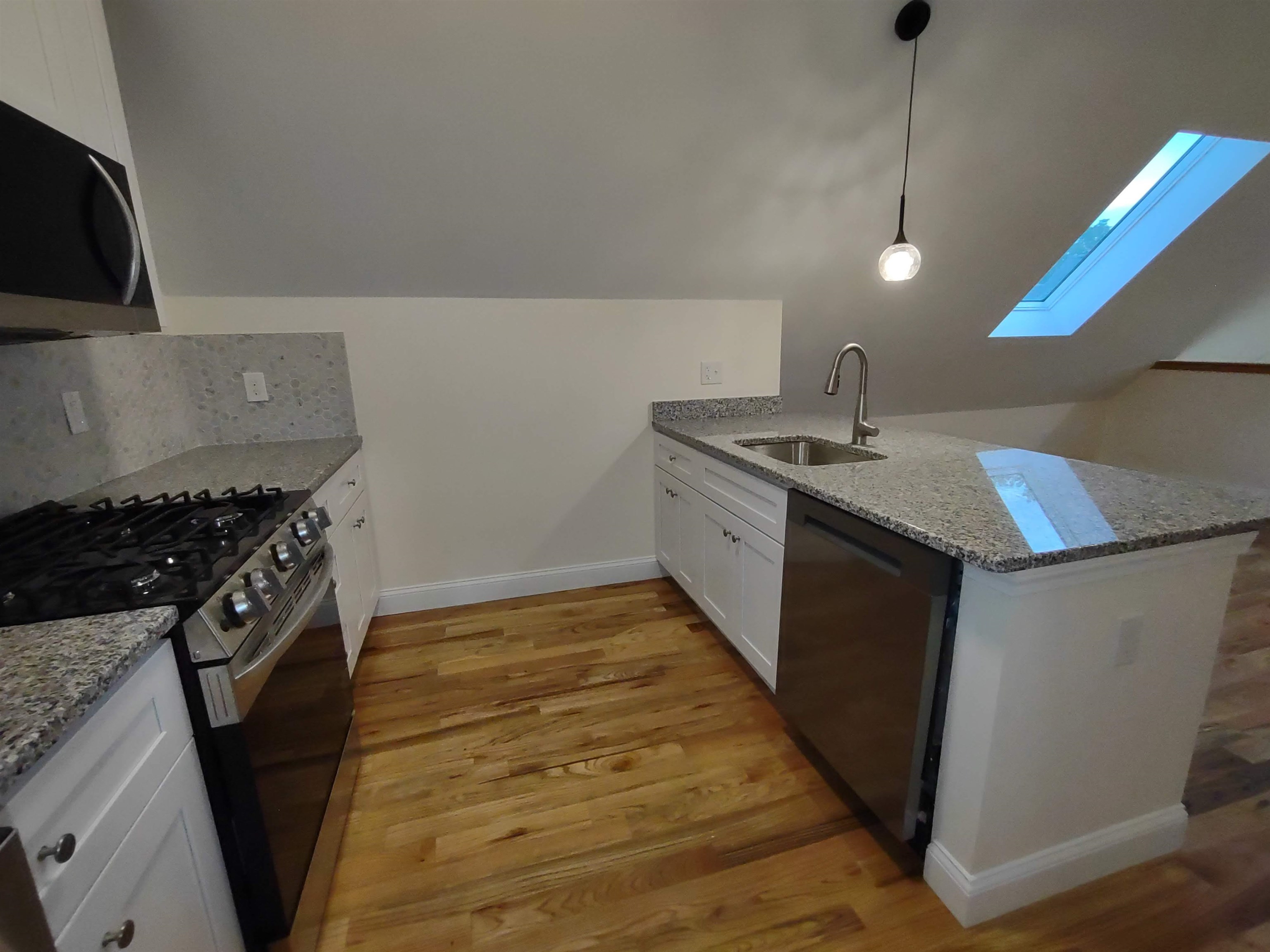394 Union Avenue Property Photo 6