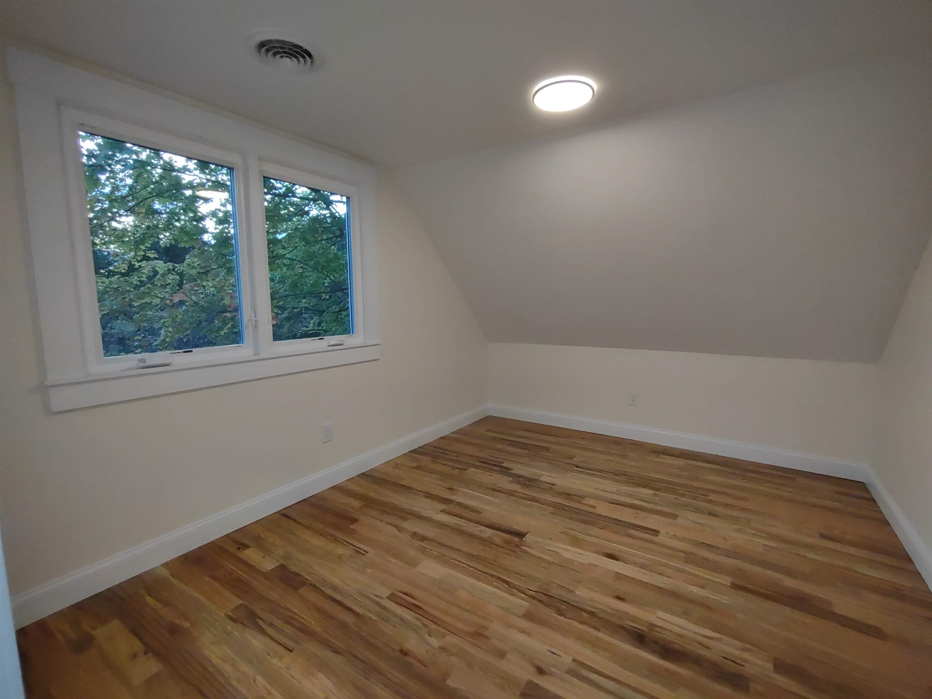 394 Union Avenue Property Photo 8
