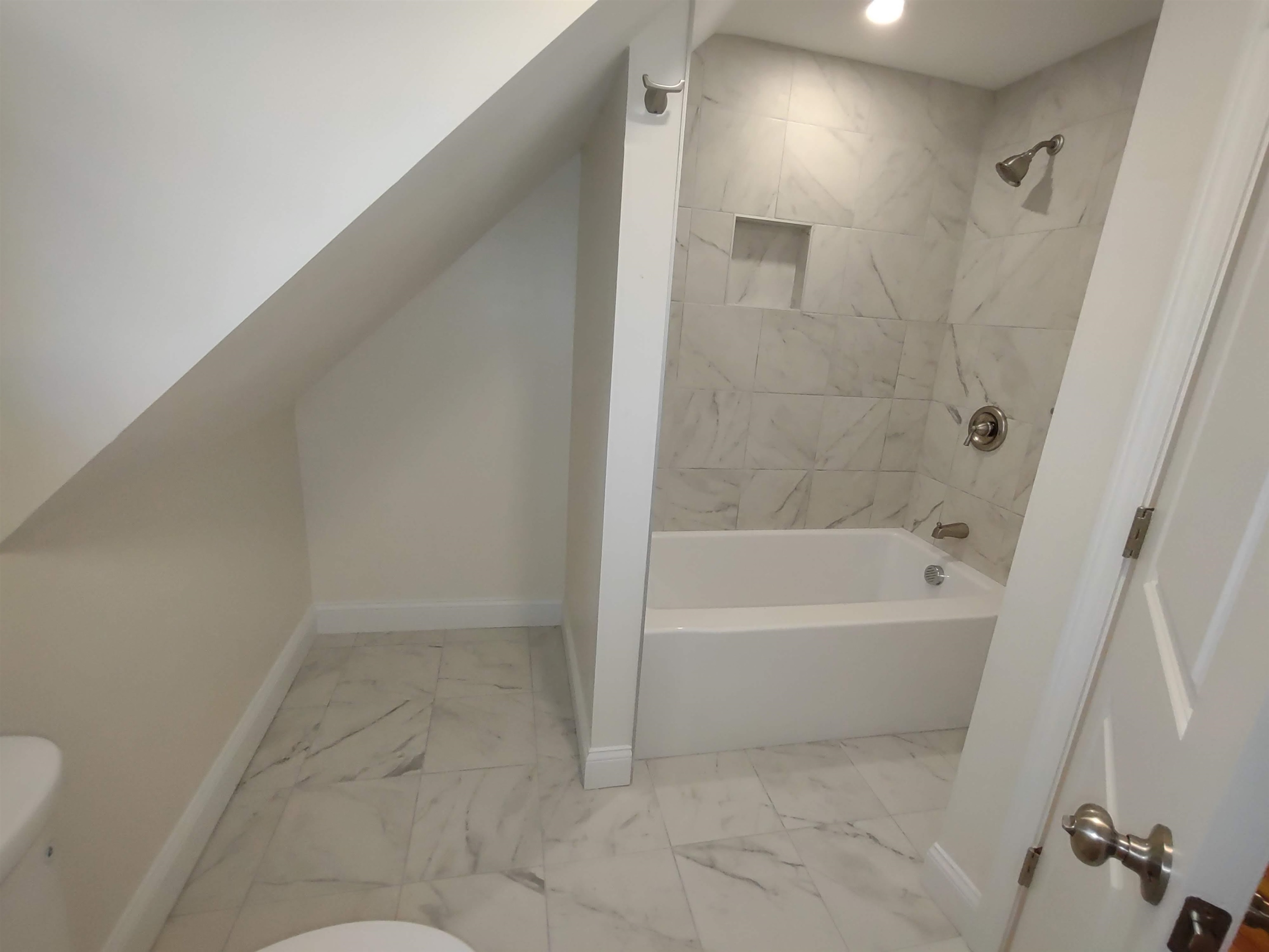 394 Union Avenue Property Photo 15