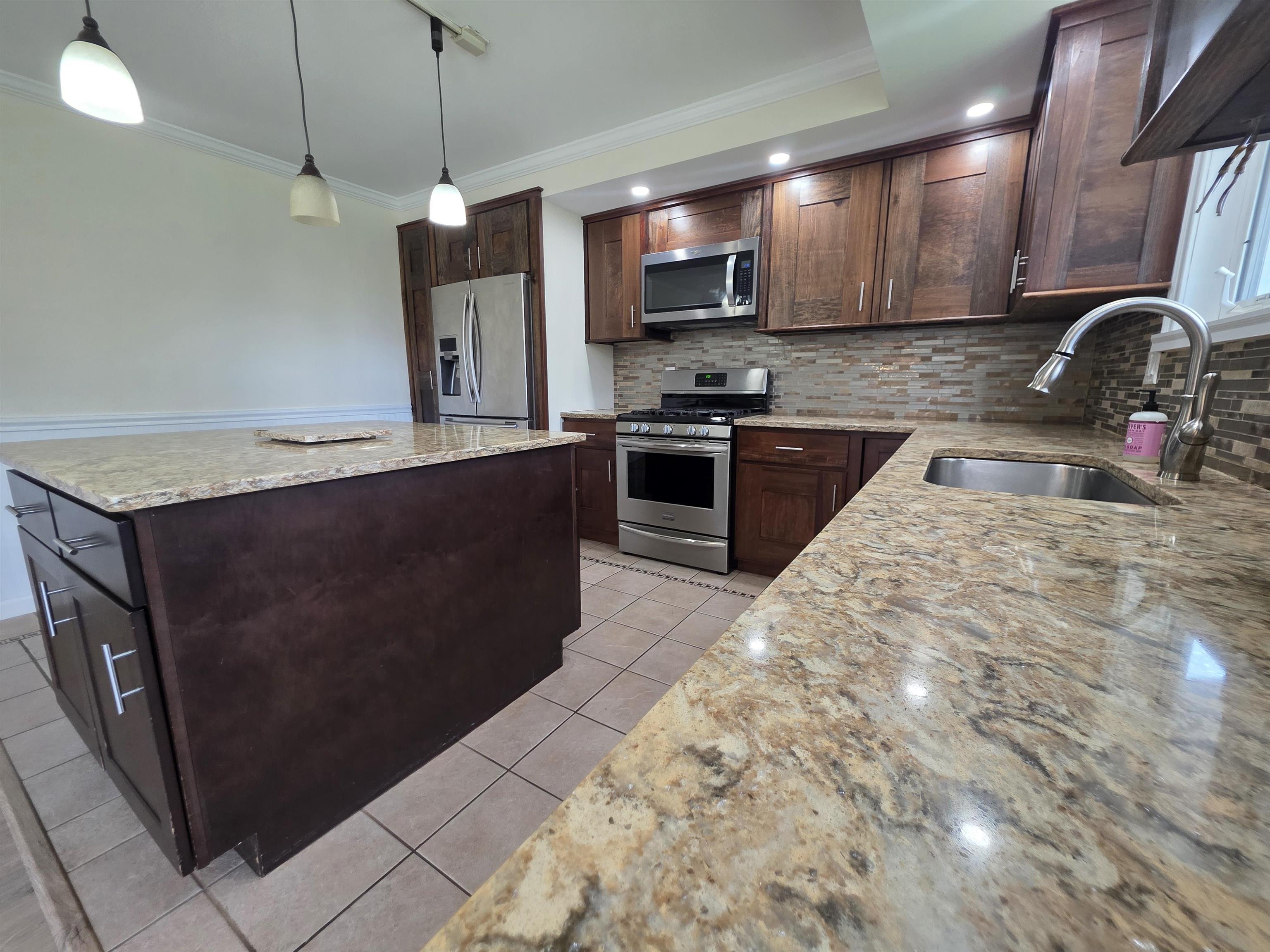 6 Meadowcrest Lane Property Photo 5