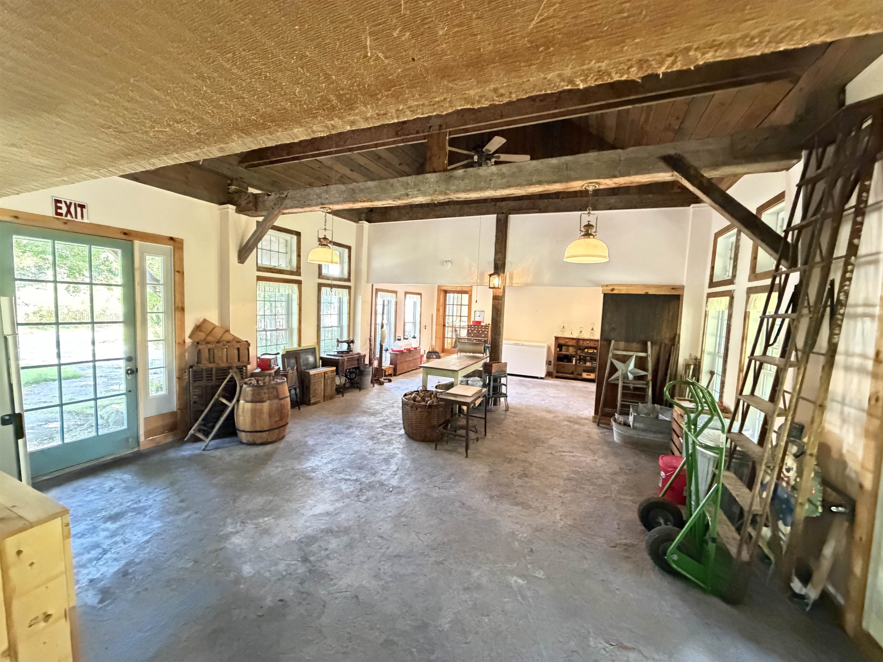 147 W Lake Road Property Photo 31