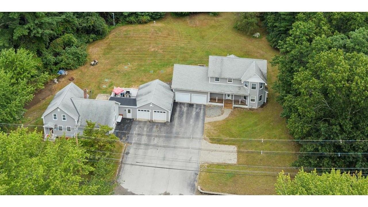 845 Bridge Street Property Photo 4