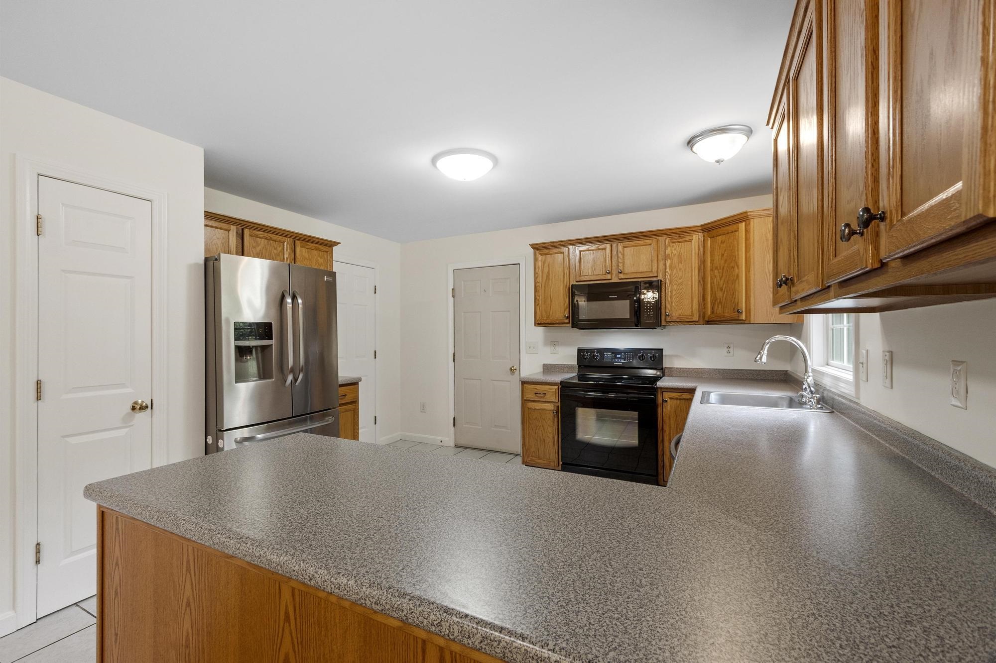 845 Bridge Street Property Photo 17