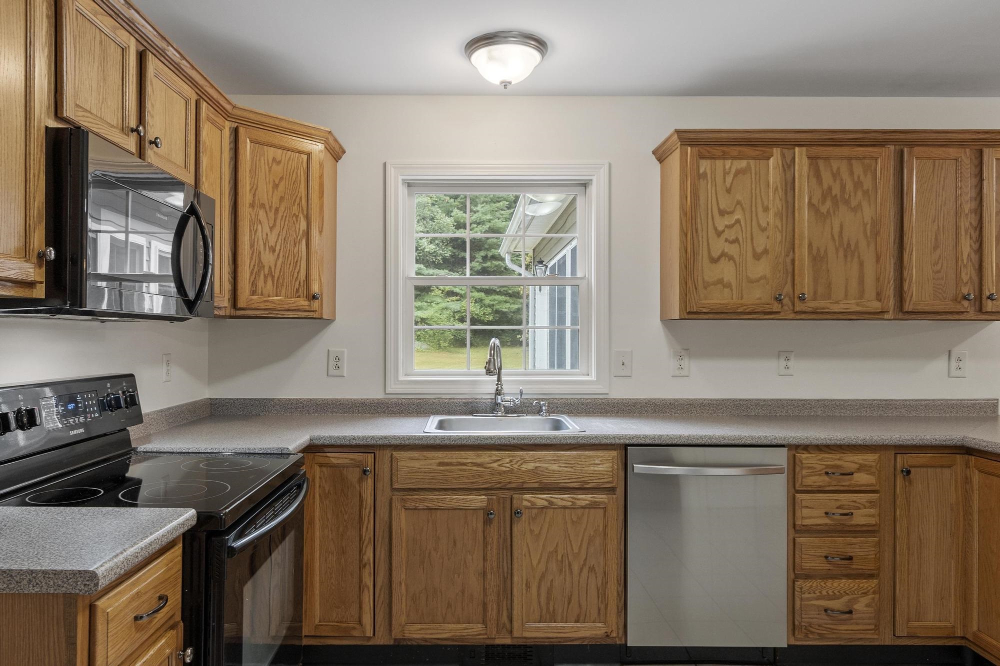 845 Bridge Street Property Photo 20