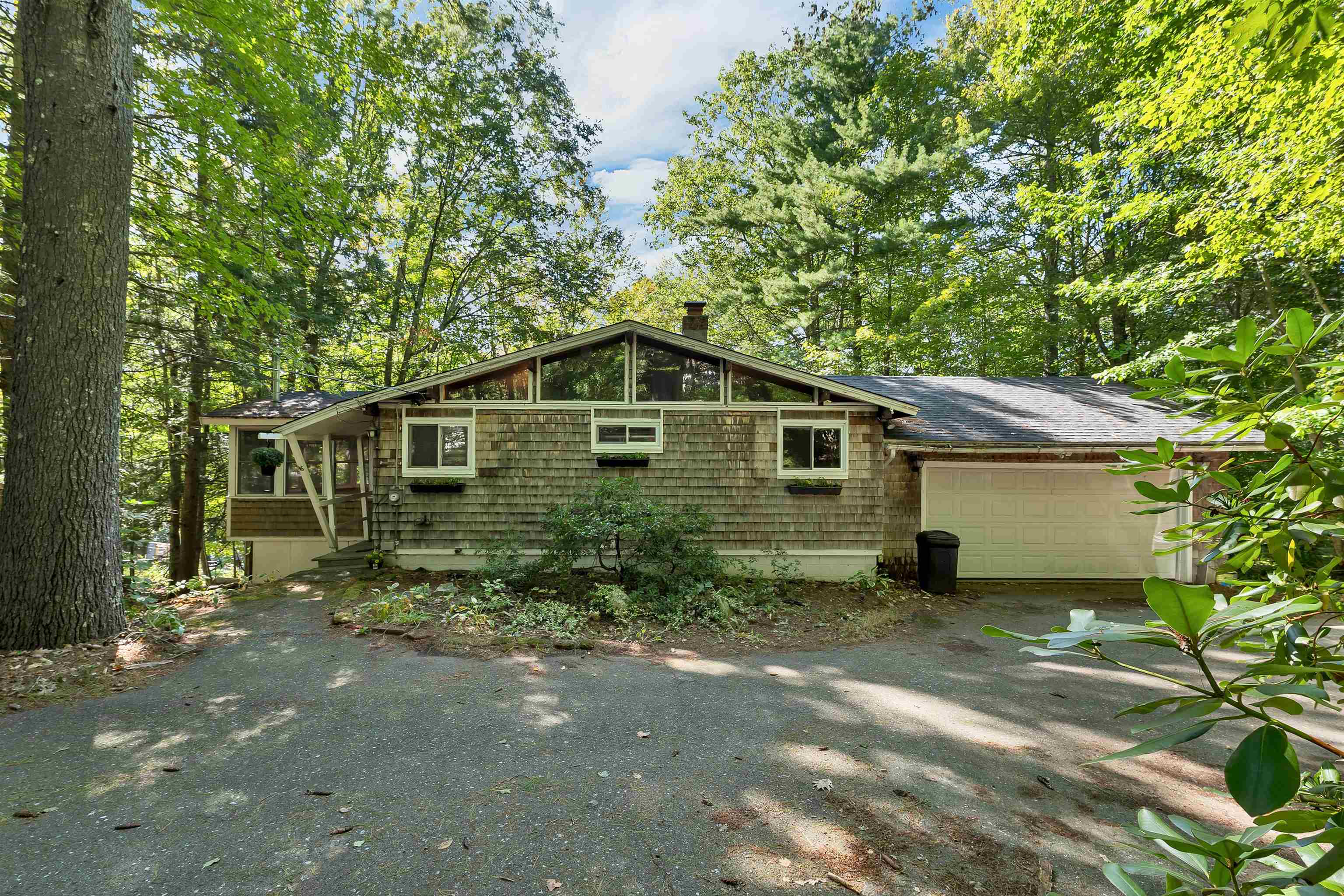 16 Forest Avenue Property Photo 1