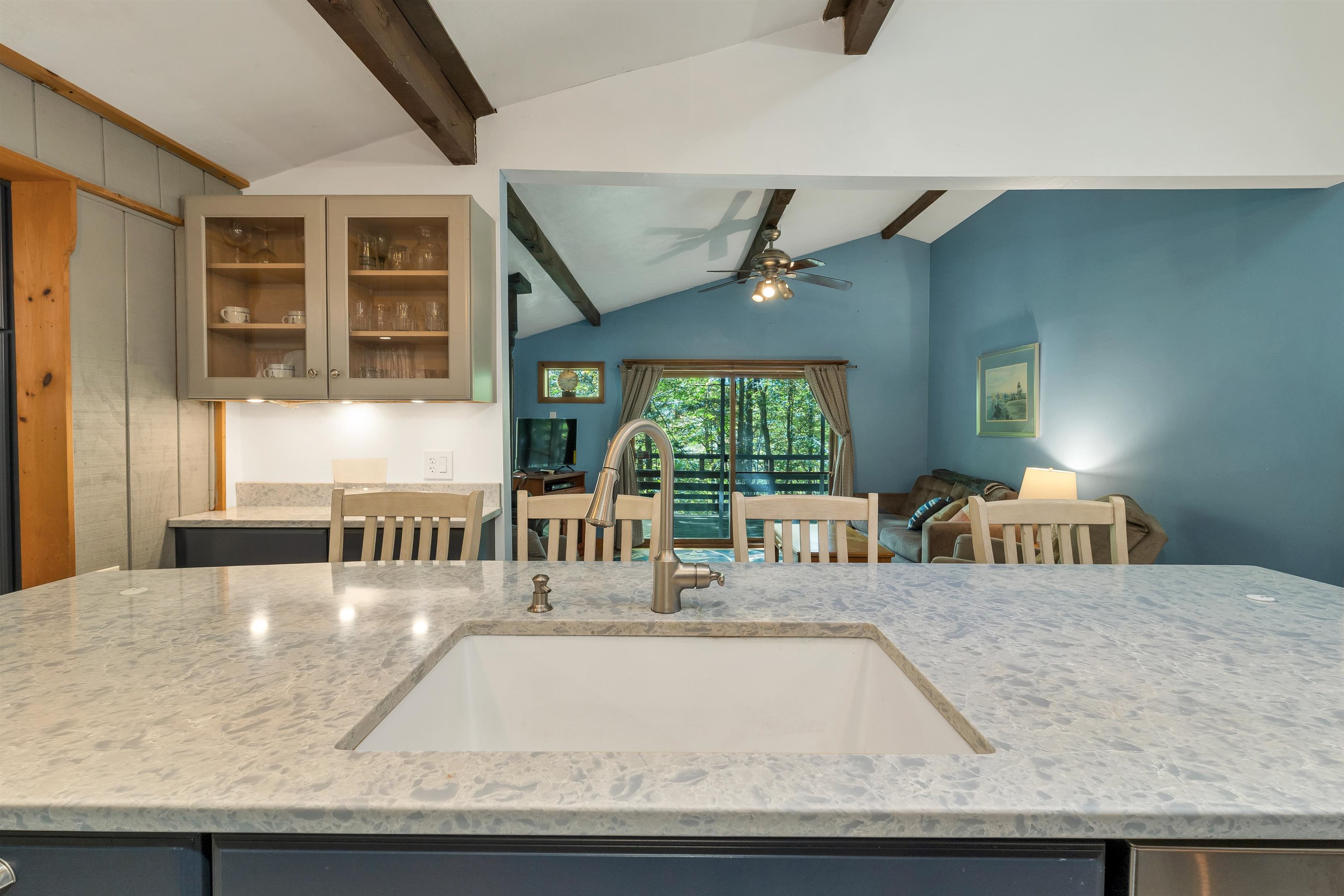16 Forest Avenue Property Photo 9