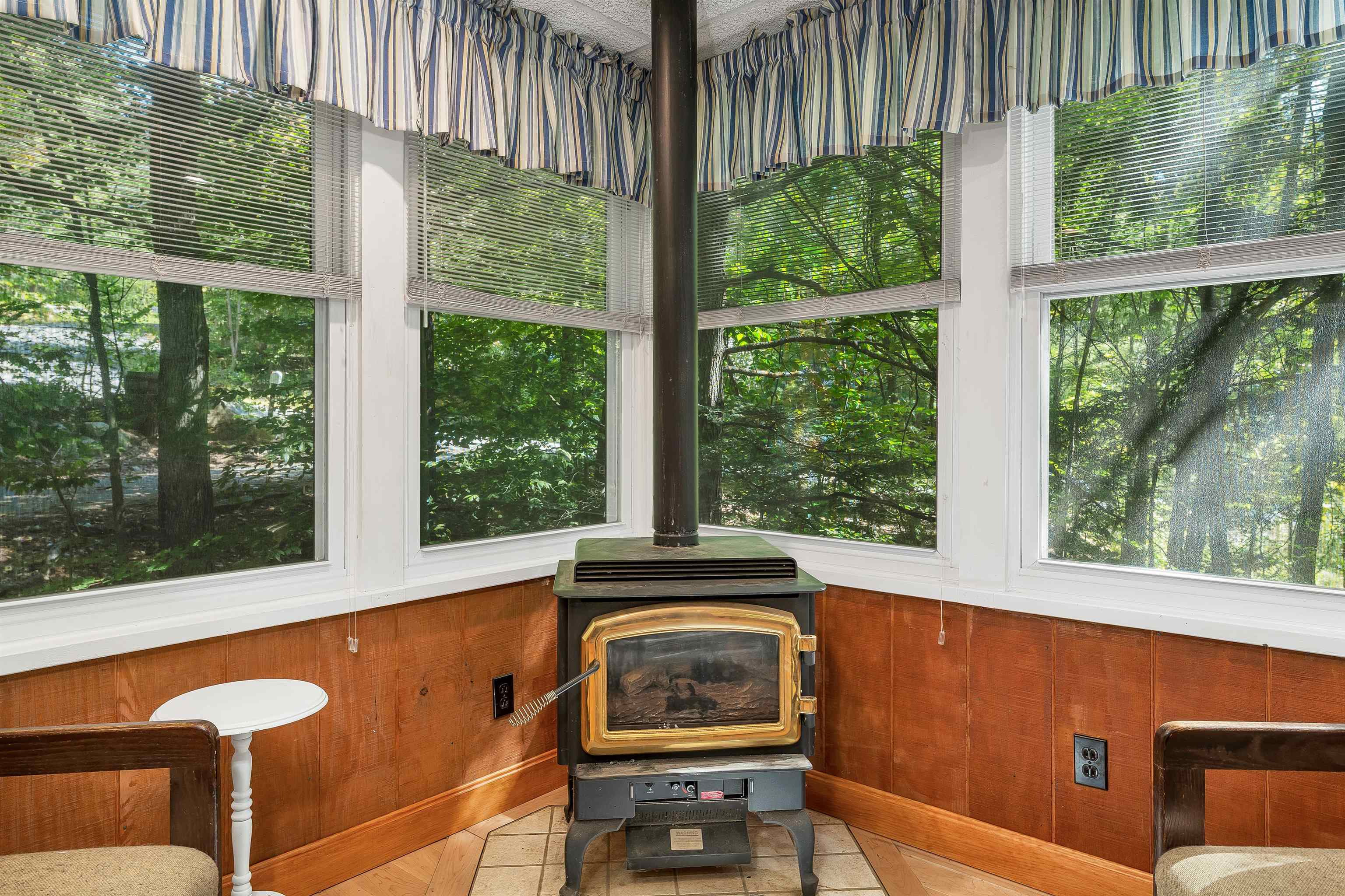 16 Forest Avenue Property Photo 17