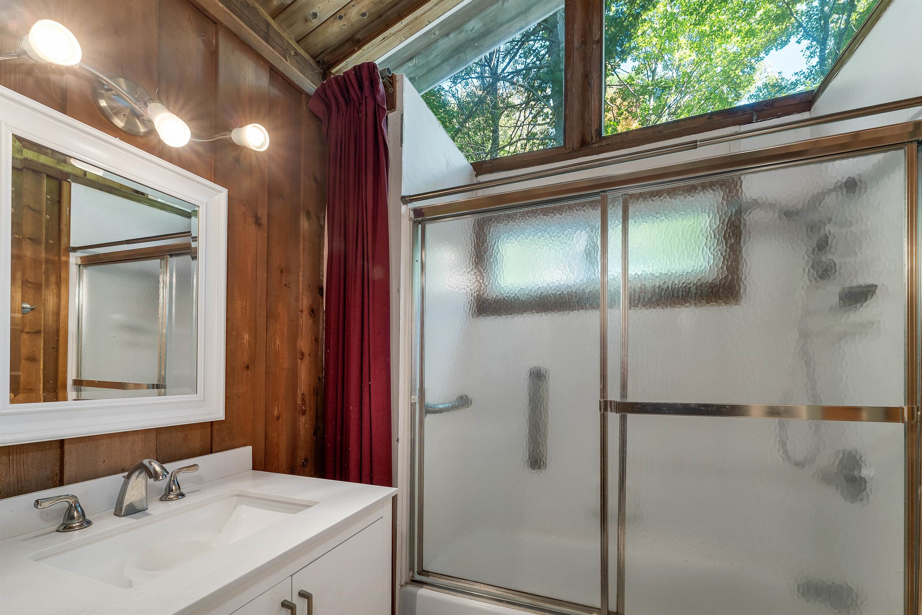 16 Forest Avenue Property Photo 27