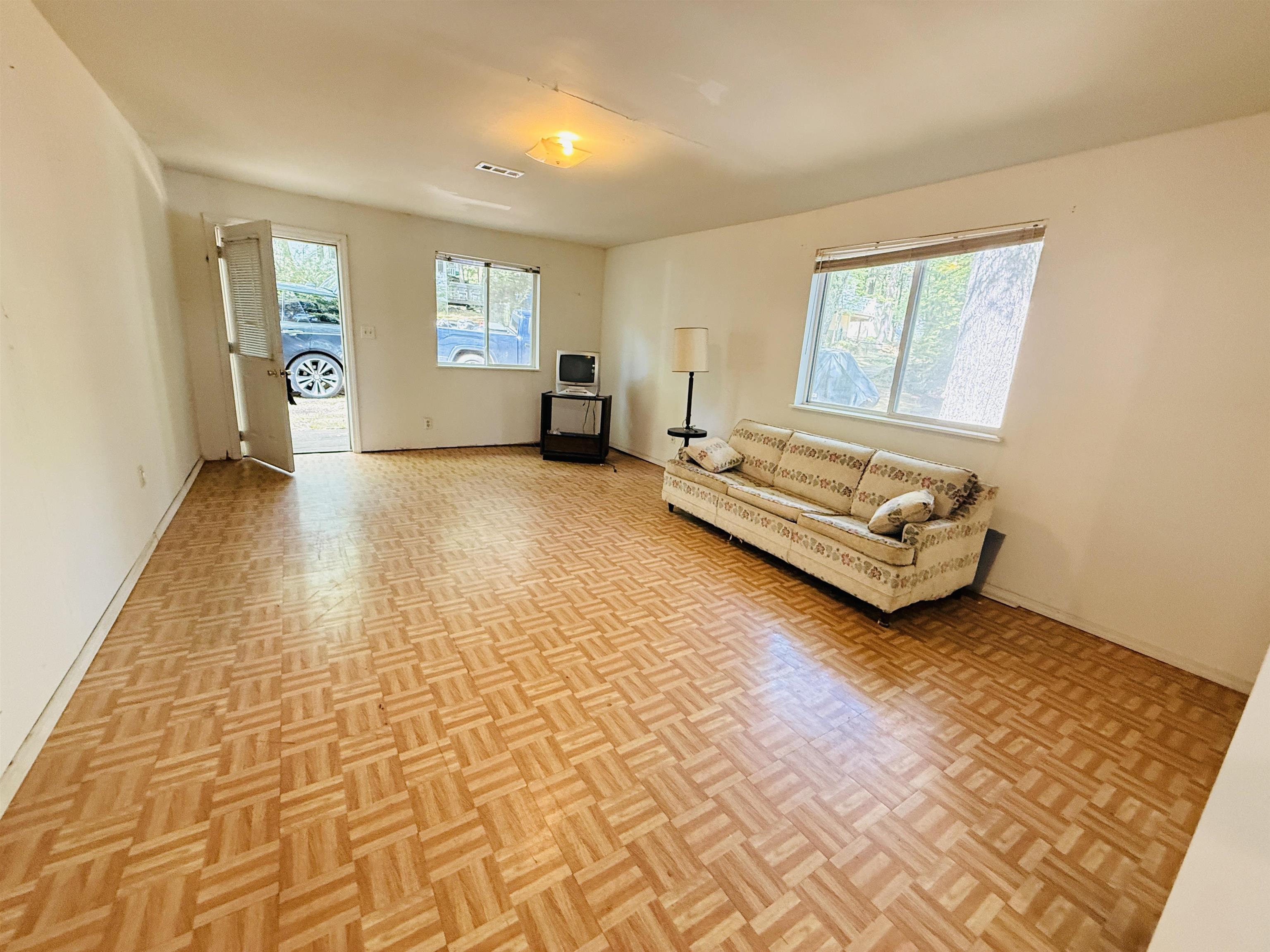 11 Kimball Street Property Photo 18