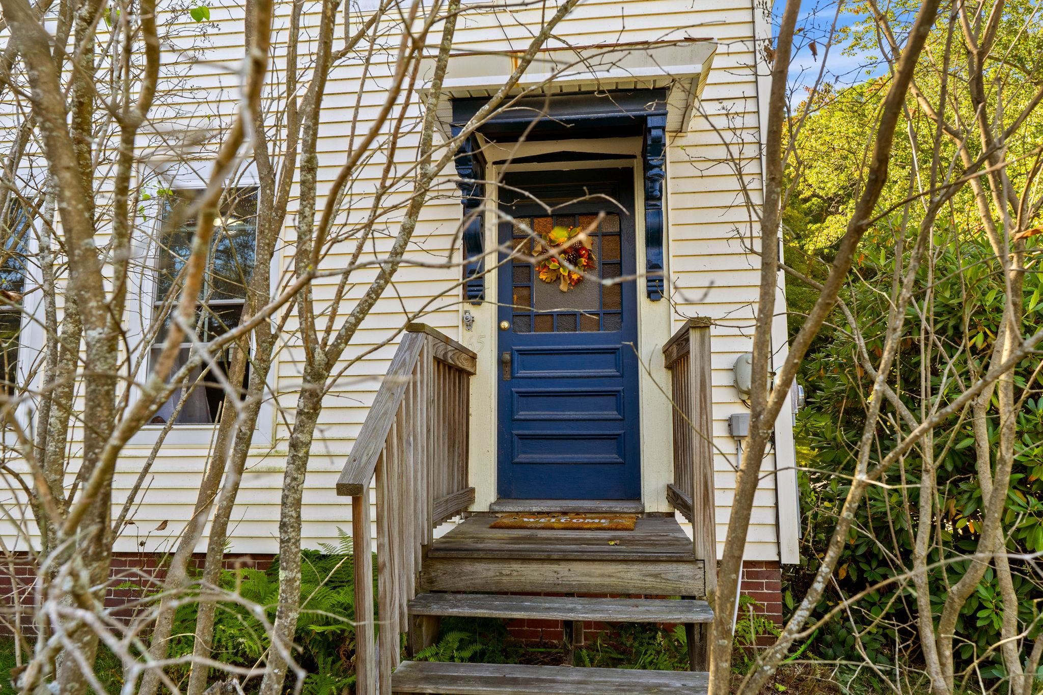 65 Riverside Drive Property Photo 5