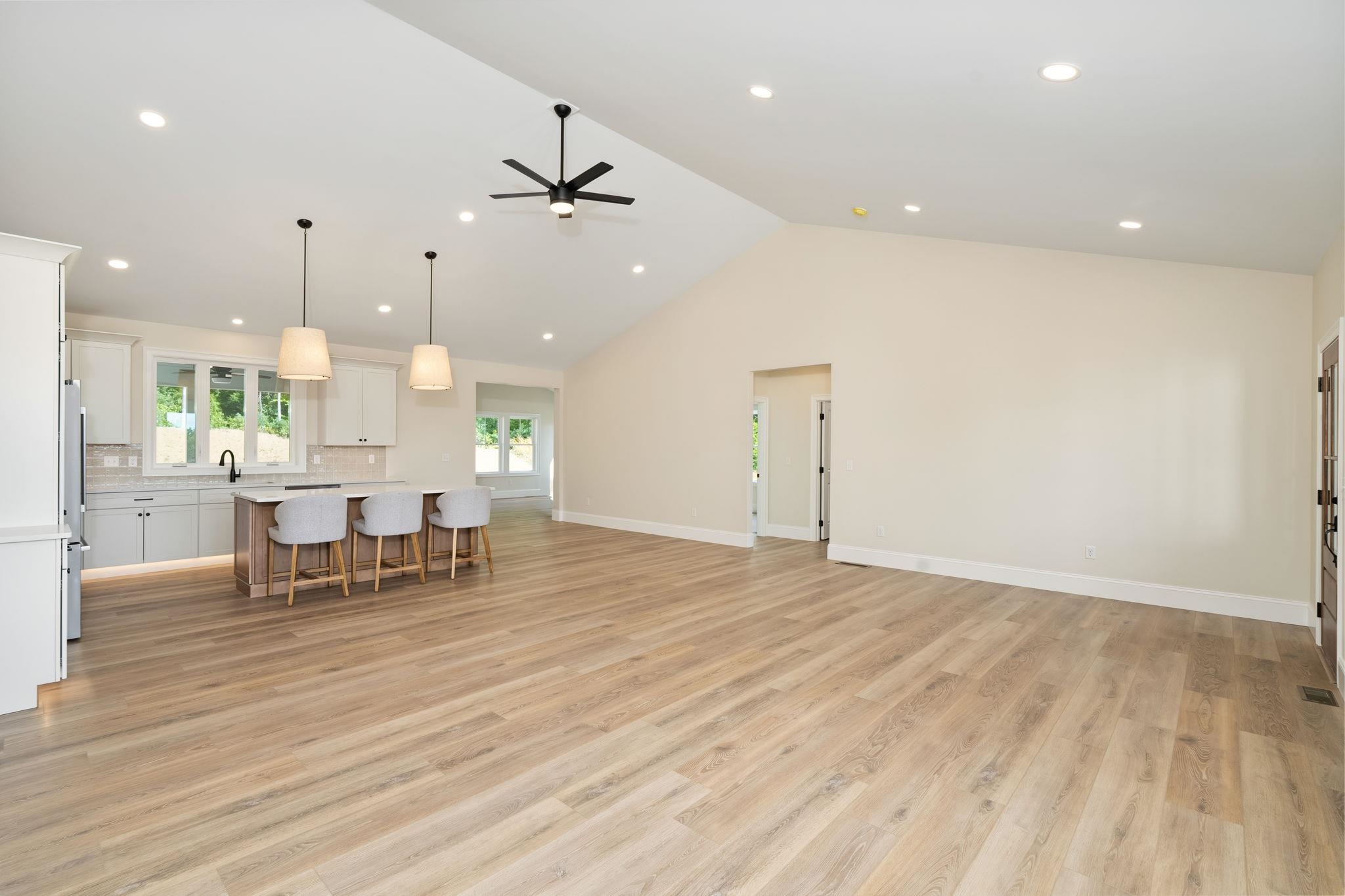 28 Saybrook Drive Property Photo 6
