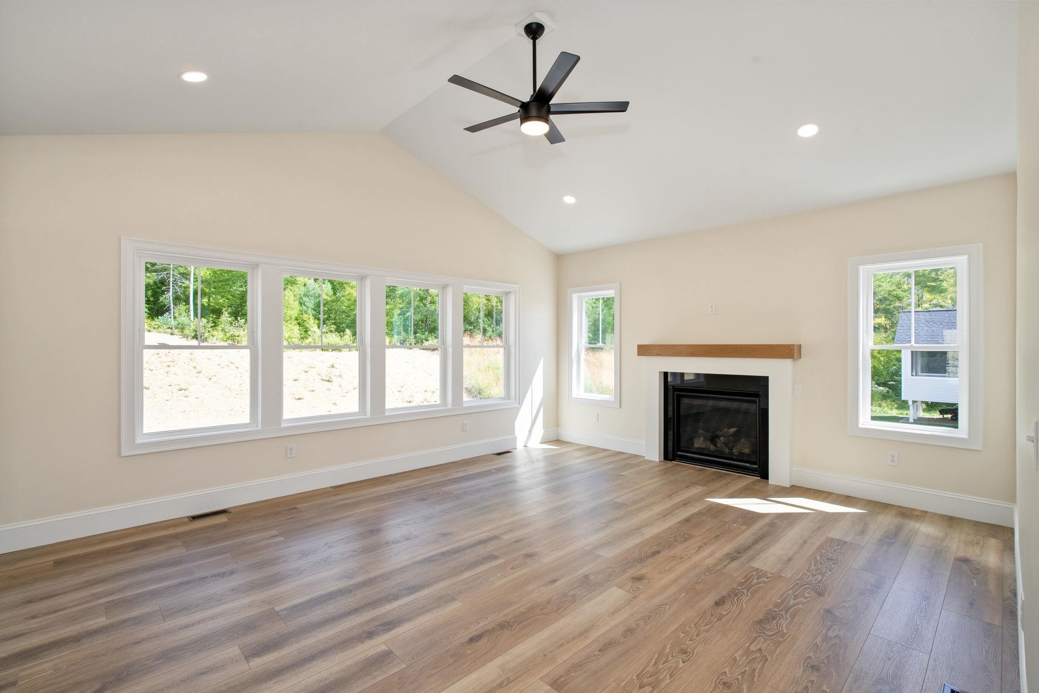 28 Saybrook Drive Property Photo 16