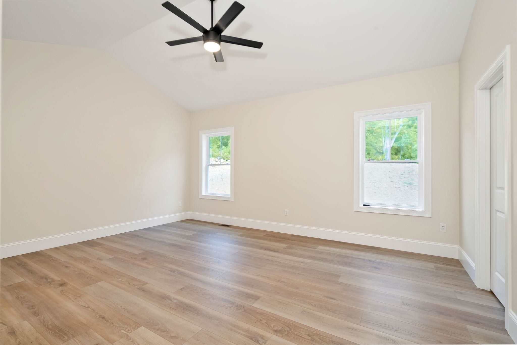 28 Saybrook Drive Property Photo 28
