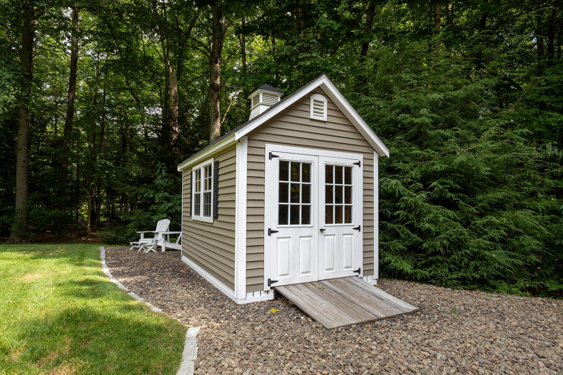 26 Winding Brook Drive Property Photo 33