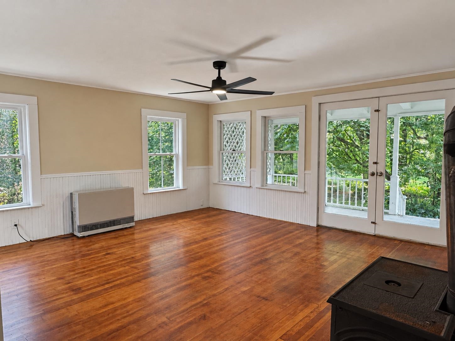 4168 Darling Hill Road Property Photo 5