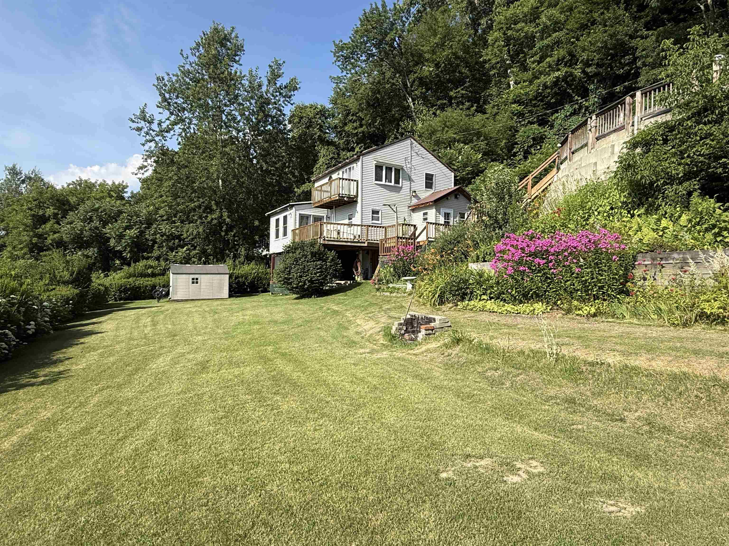 12 River Front Drive Property Photo 4