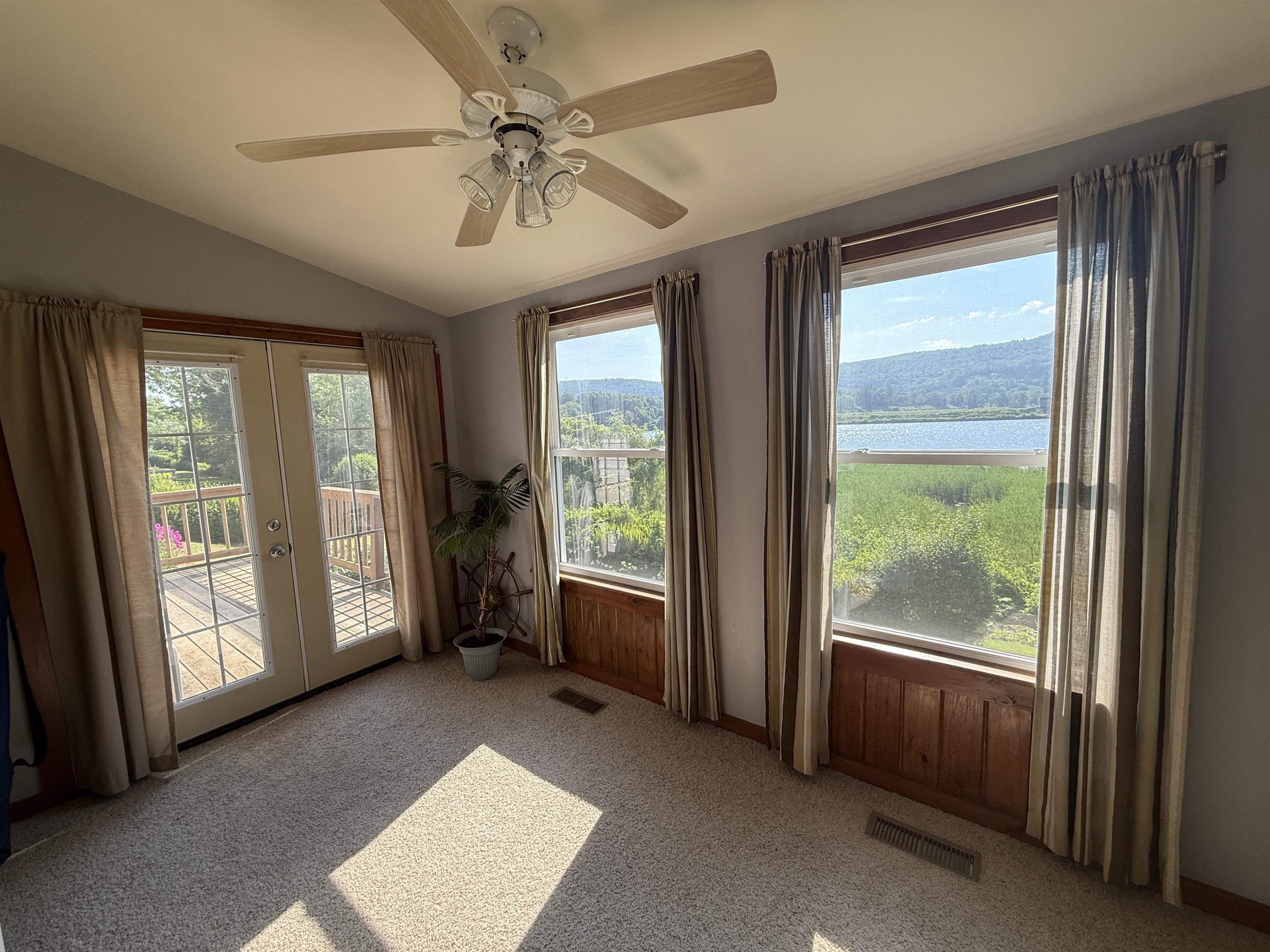 12 River Front Drive Property Photo 13