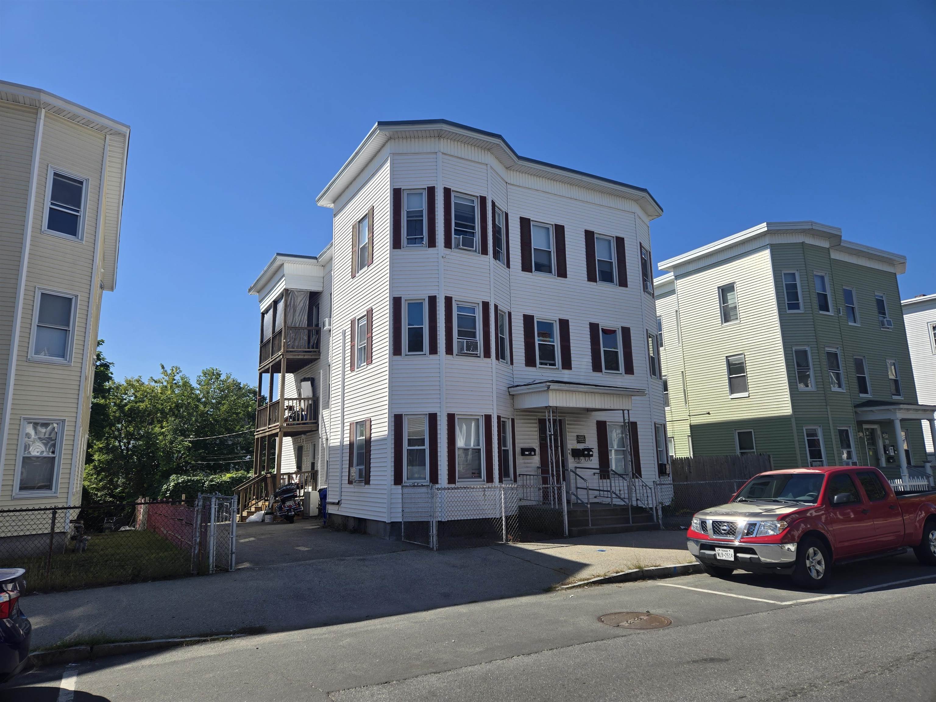 371 Spruce Street Property Photo 2