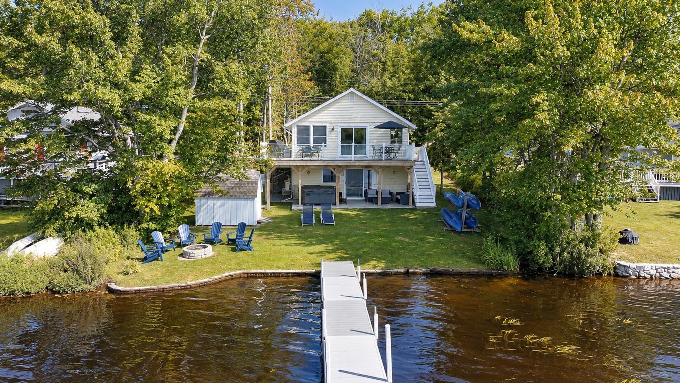 107 Lakeshore Drive Property Photo 1
