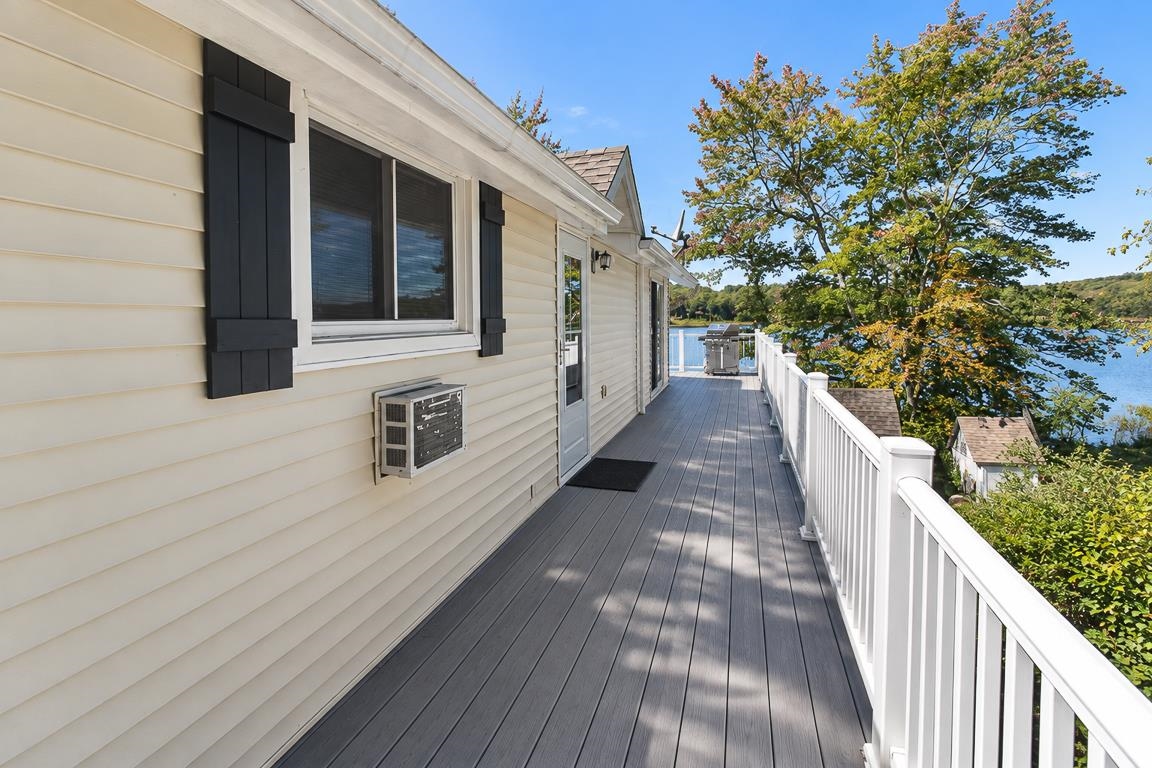 107 Lakeshore Drive Property Photo 6