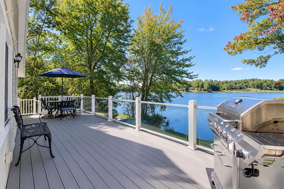 107 Lakeshore Drive Property Photo 13