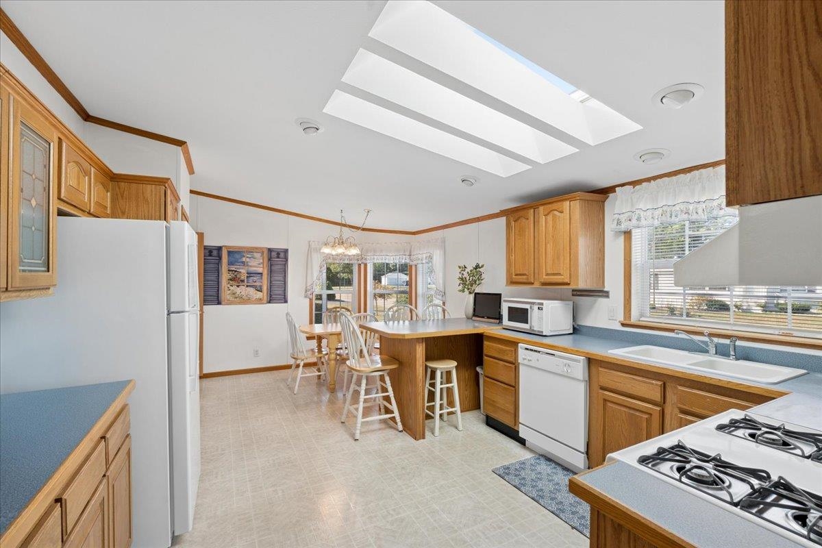 50 Constitution Way Property Photo 14