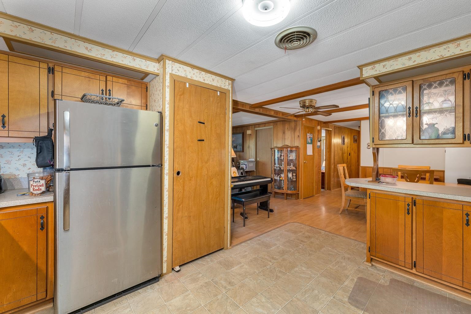21 Sir Lancelot Drive Property Photo 4
