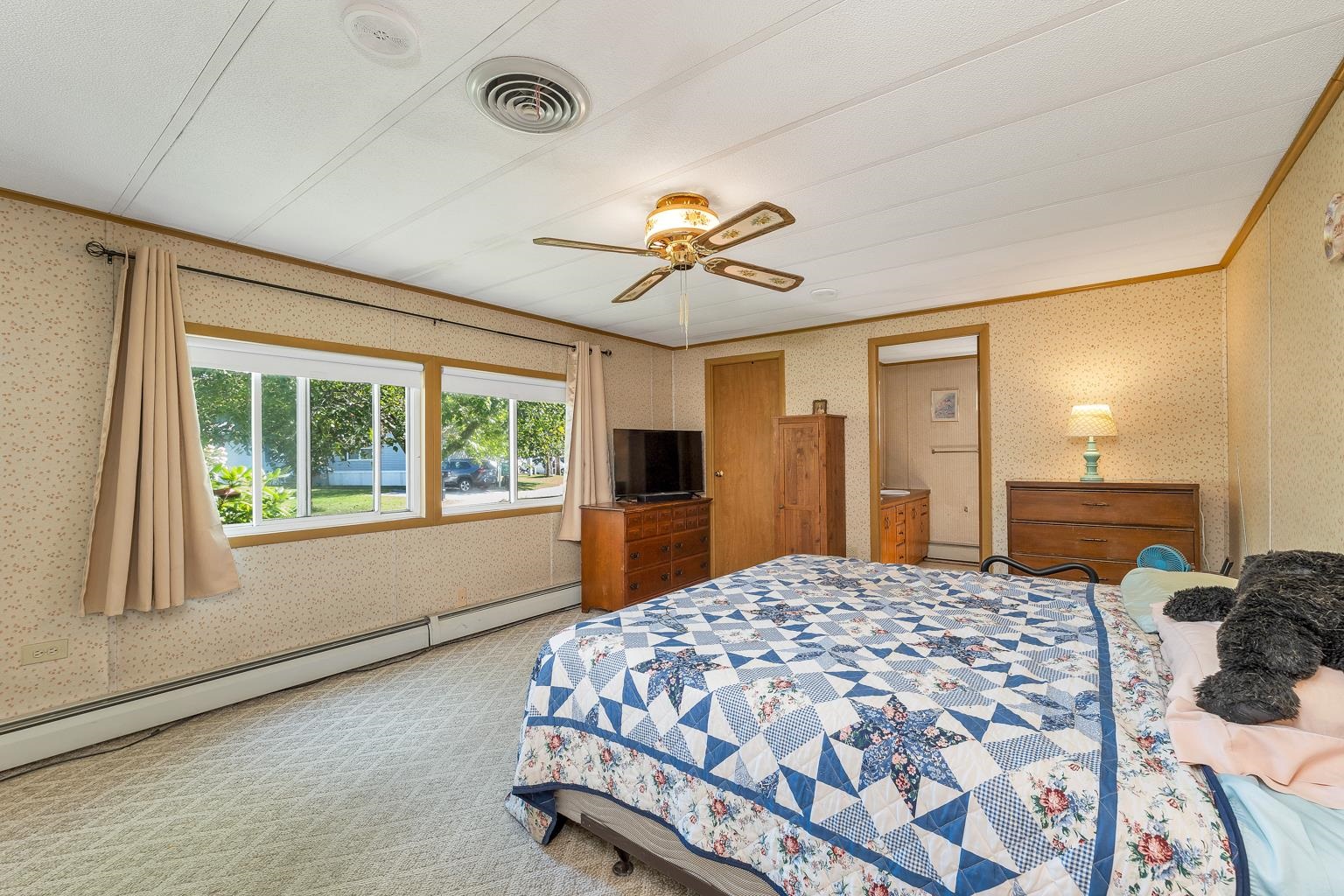 21 Sir Lancelot Drive Property Photo 13
