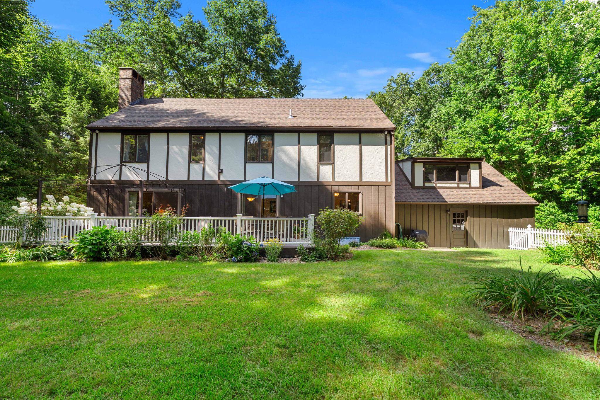 39 Ashbrook Drive Property Photo 6