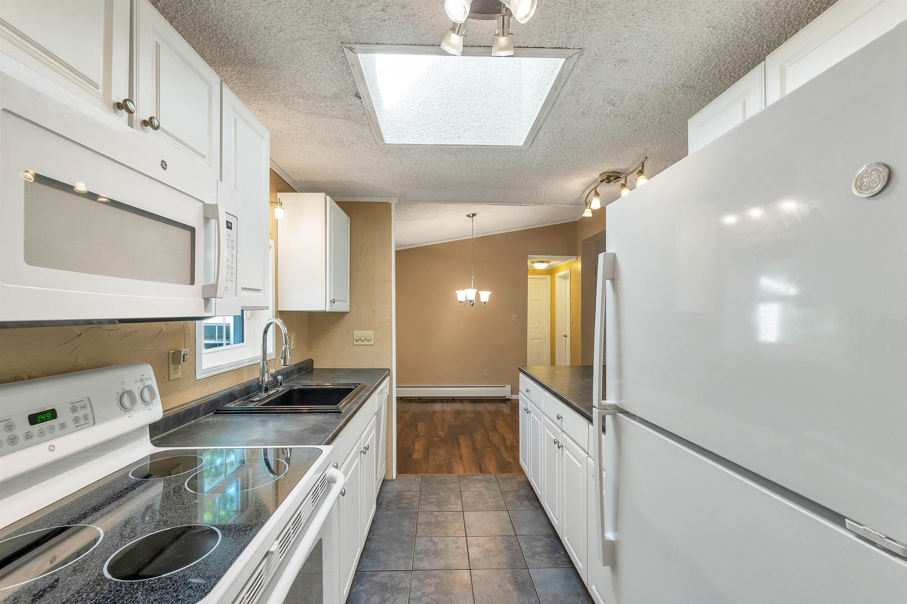 20 Coventry Court Property Photo 5