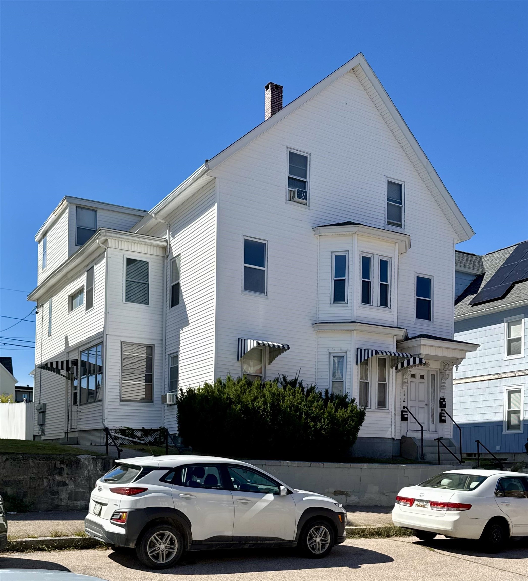 282 Cartier Street Property Photo 1