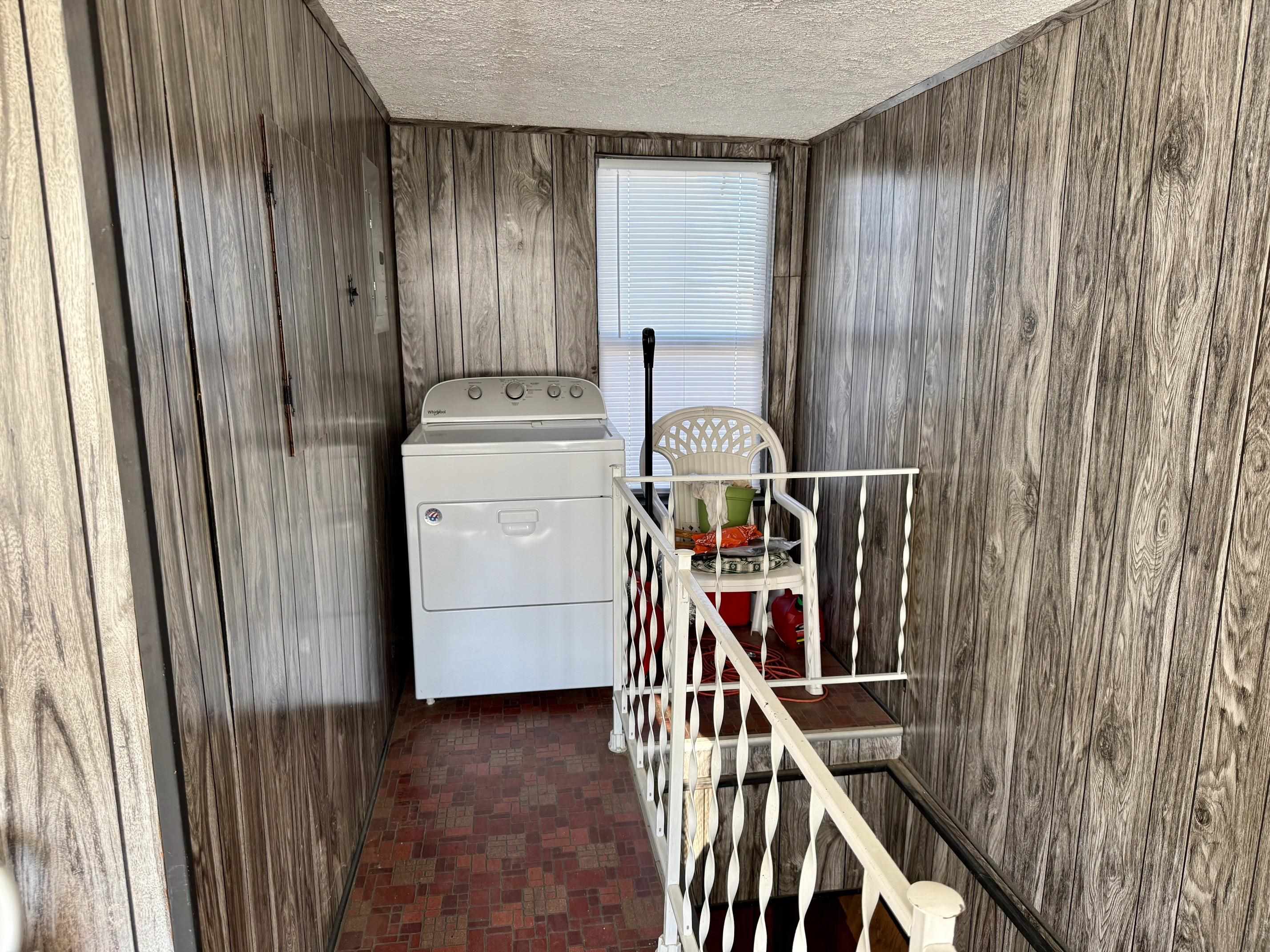 282 Cartier Street Property Photo 23