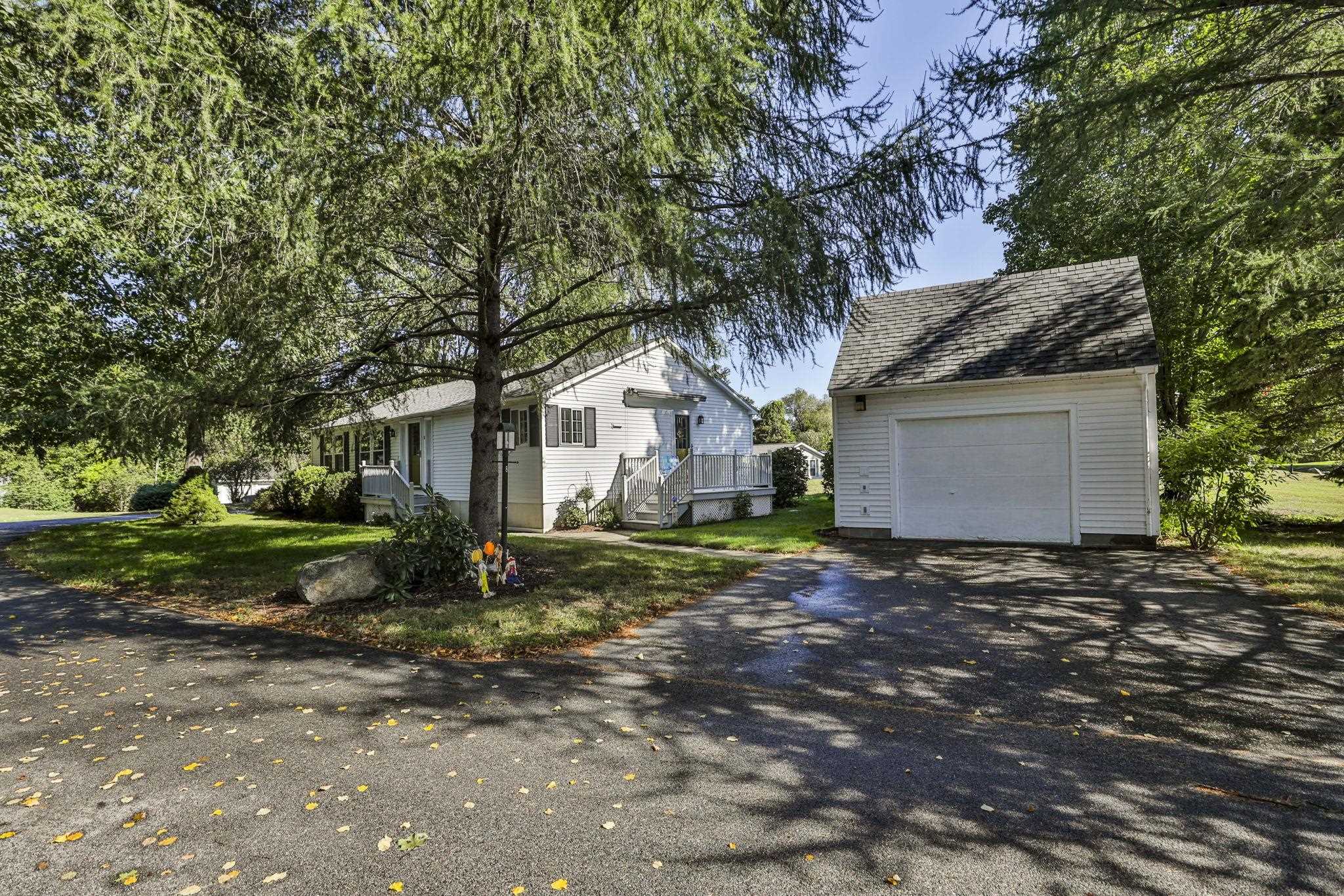 8 Aberdeen Drive Property Photo 2