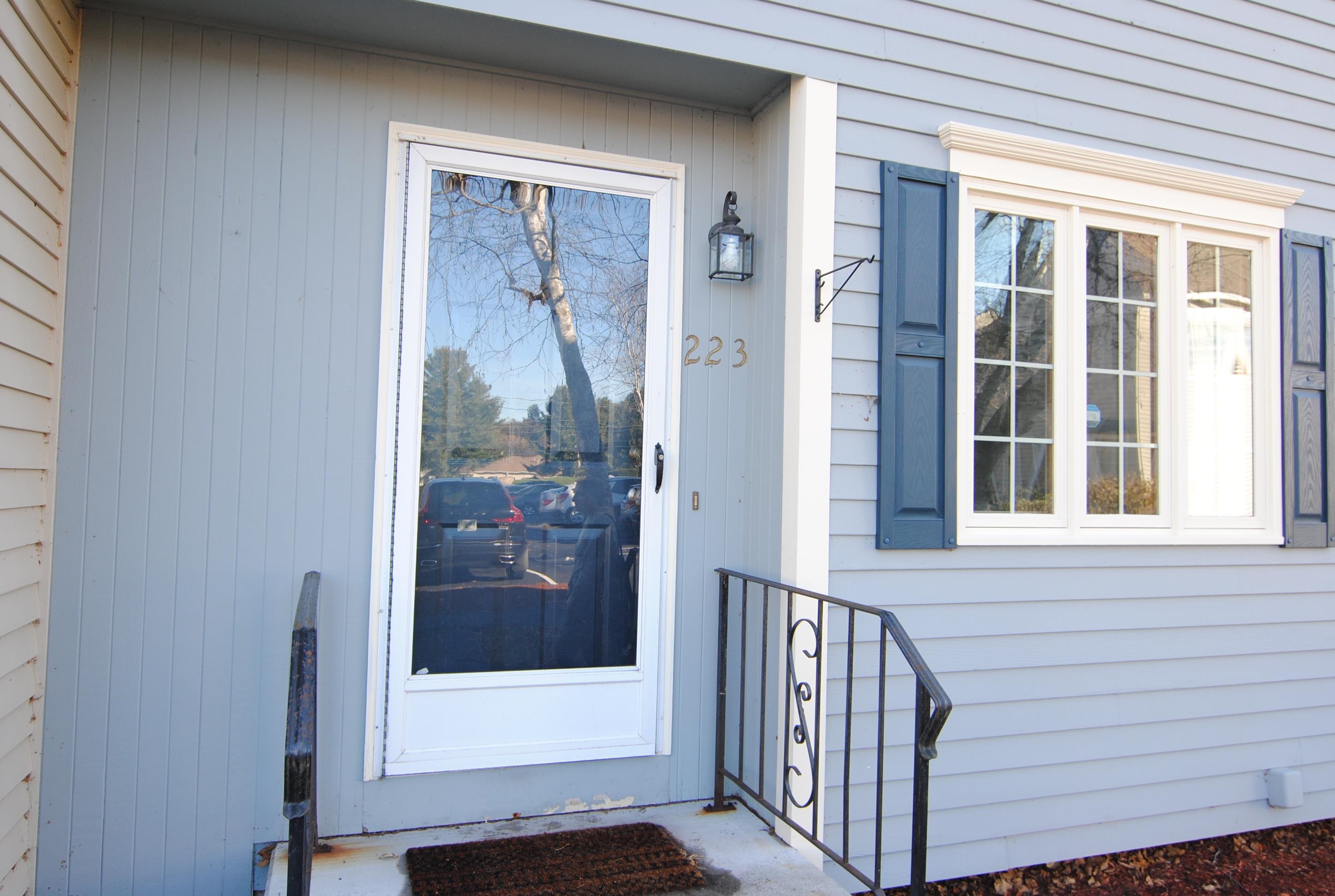 223 Fox Hollow Drive Property Photo 2