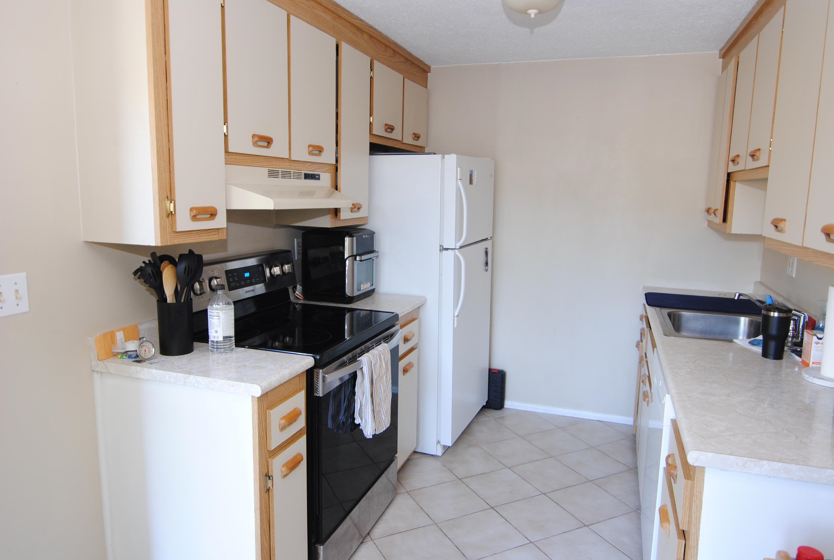 223 Fox Hollow Drive Property Photo 5