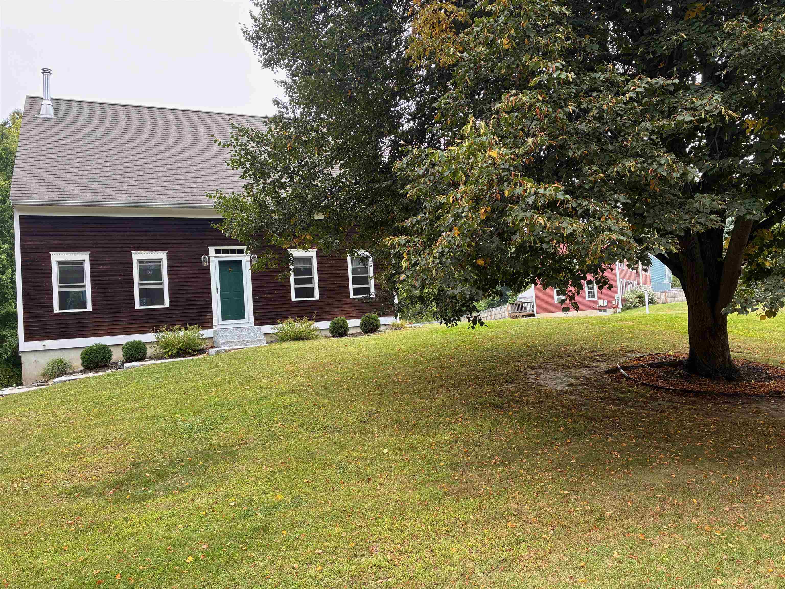 35 Riverside Farm Drive Property Photo 2