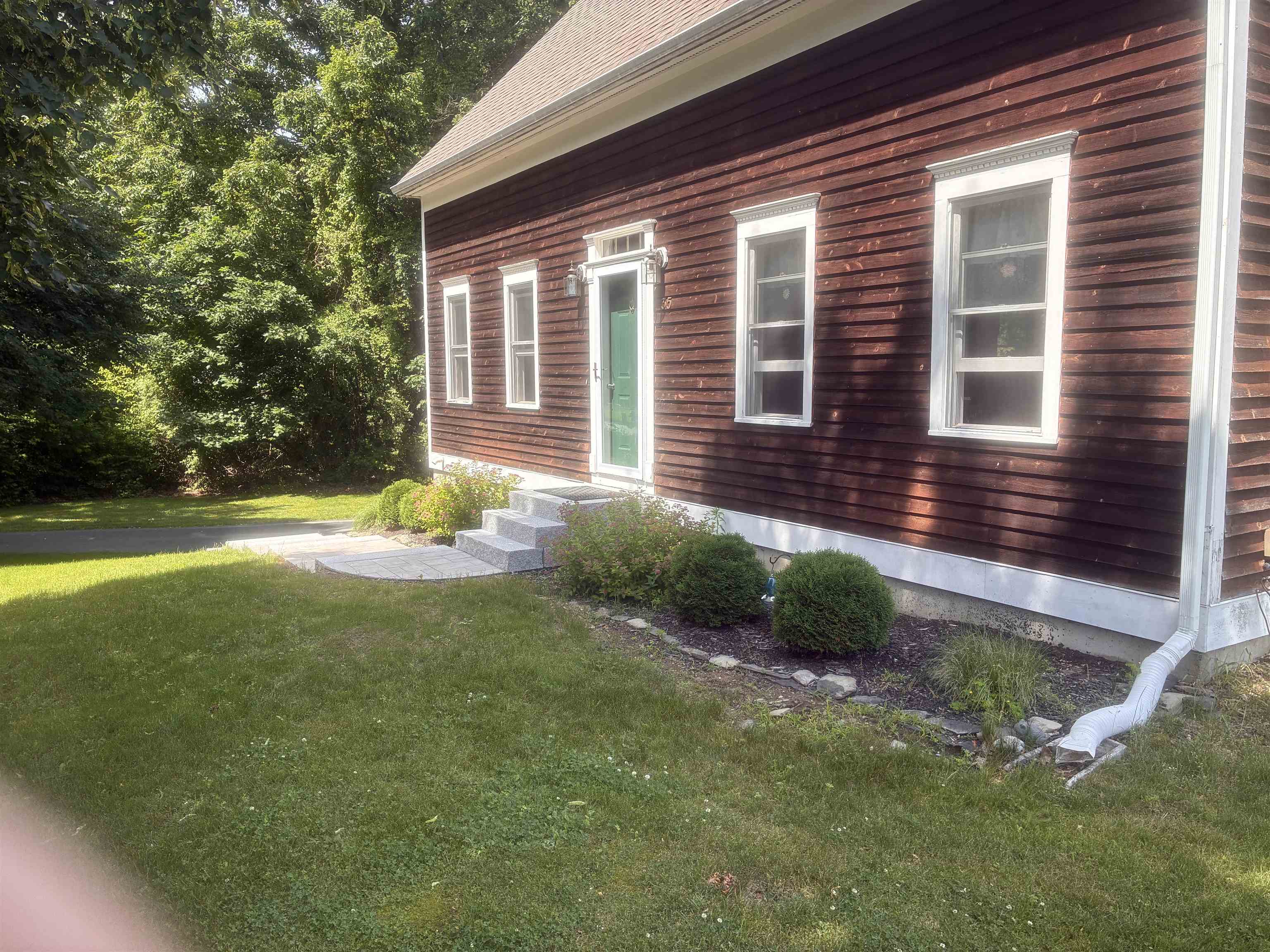 35 Riverside Farm Drive Property Photo 4