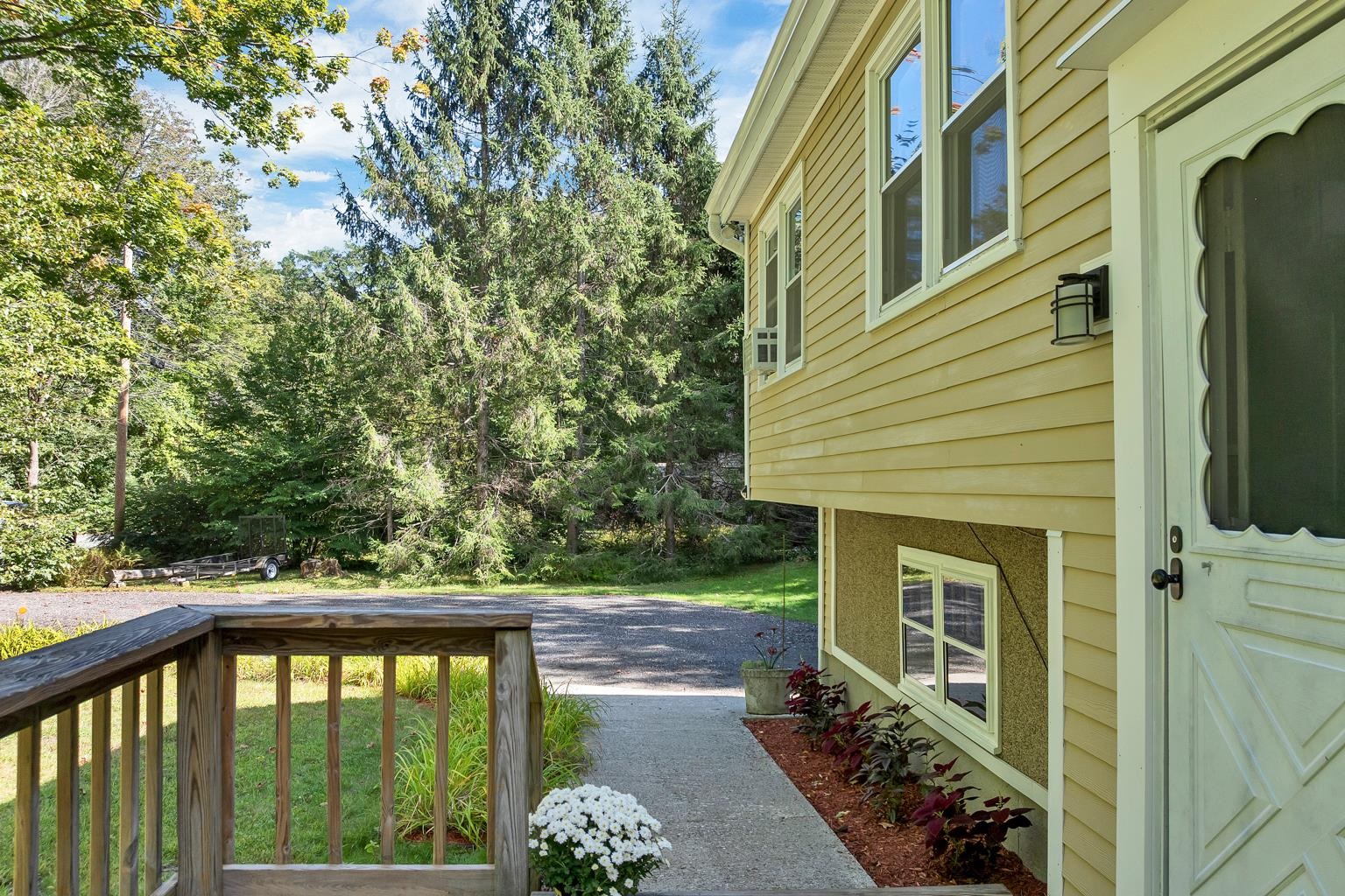 33 Gale Village Road Property Photo 4