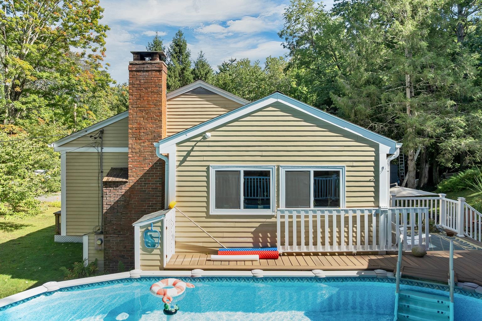33 Gale Village Road Property Photo 8