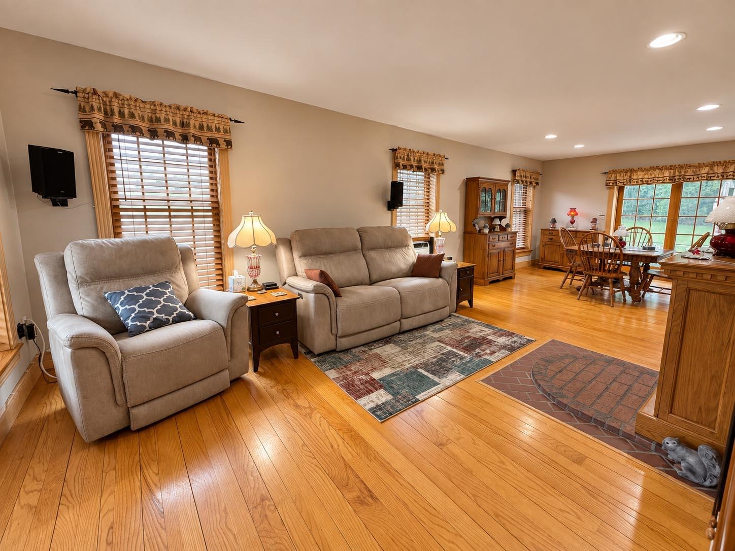 249 Pine Hollow Road Property Photo 4
