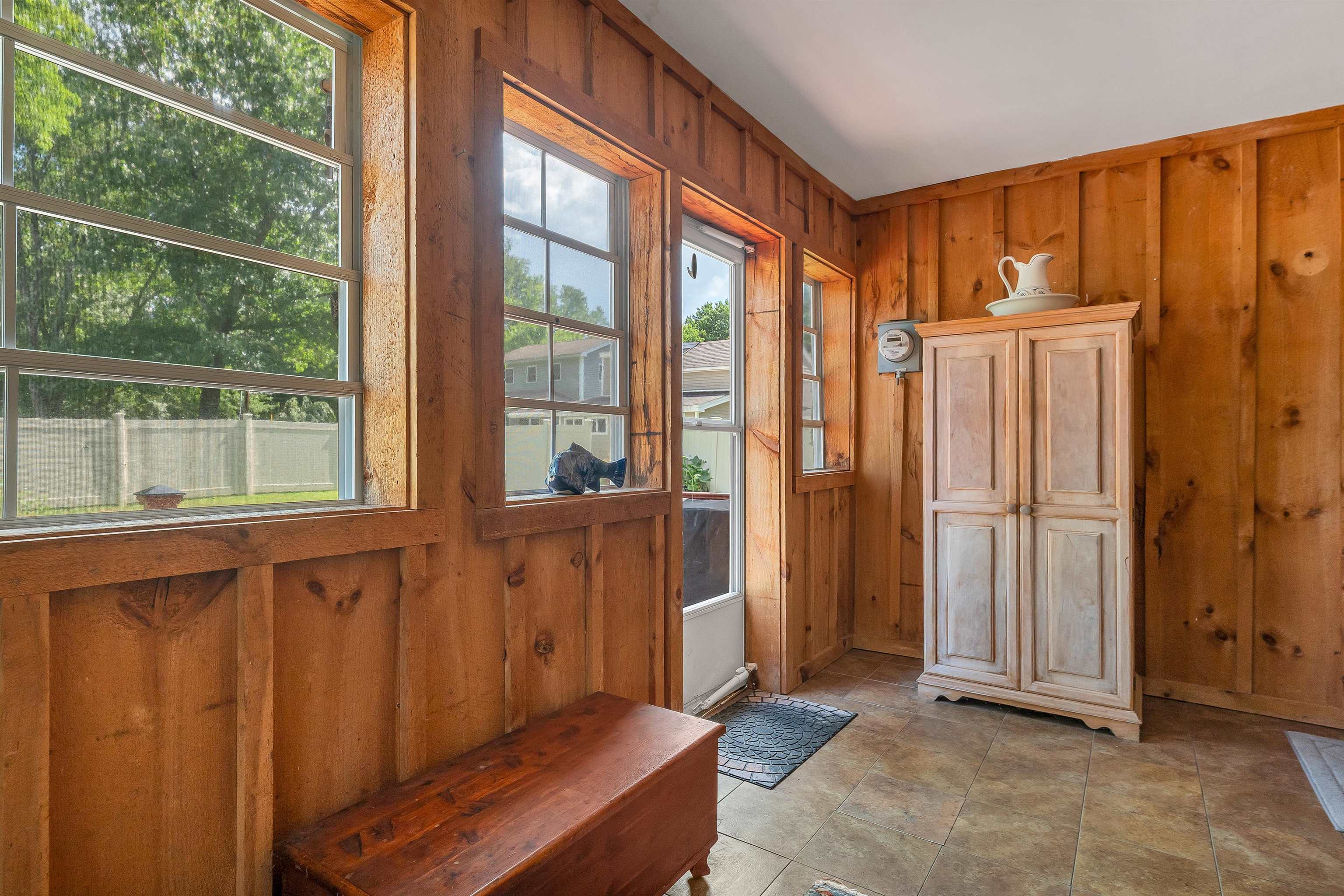 49 River Road Property Photo 6