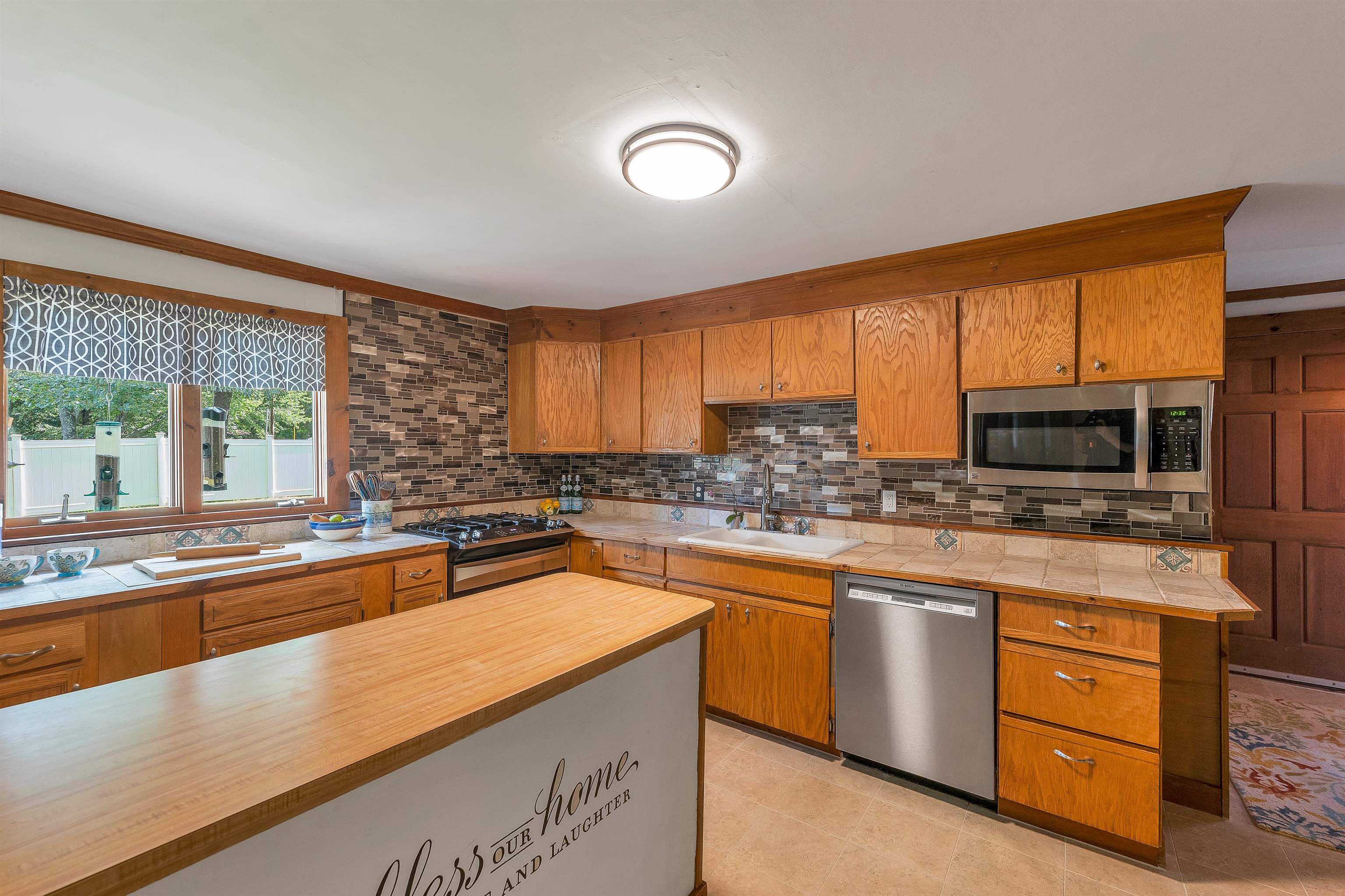 49 River Road Property Photo 12