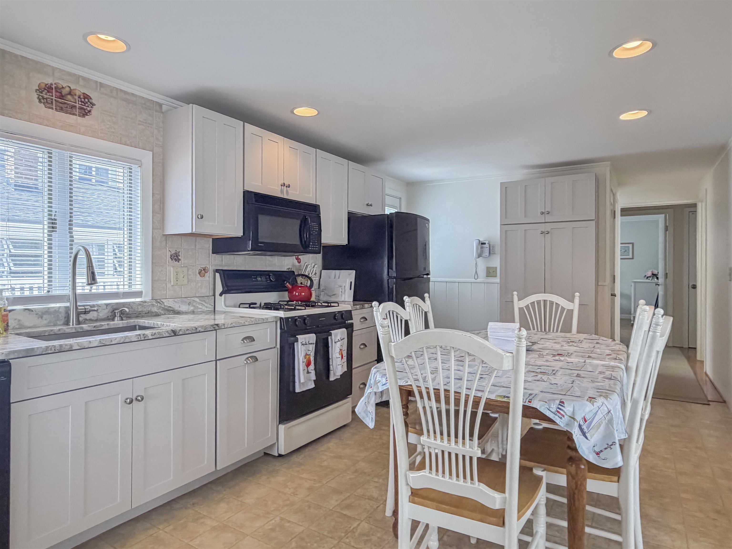 14 Lawrence Street Property Photo 3