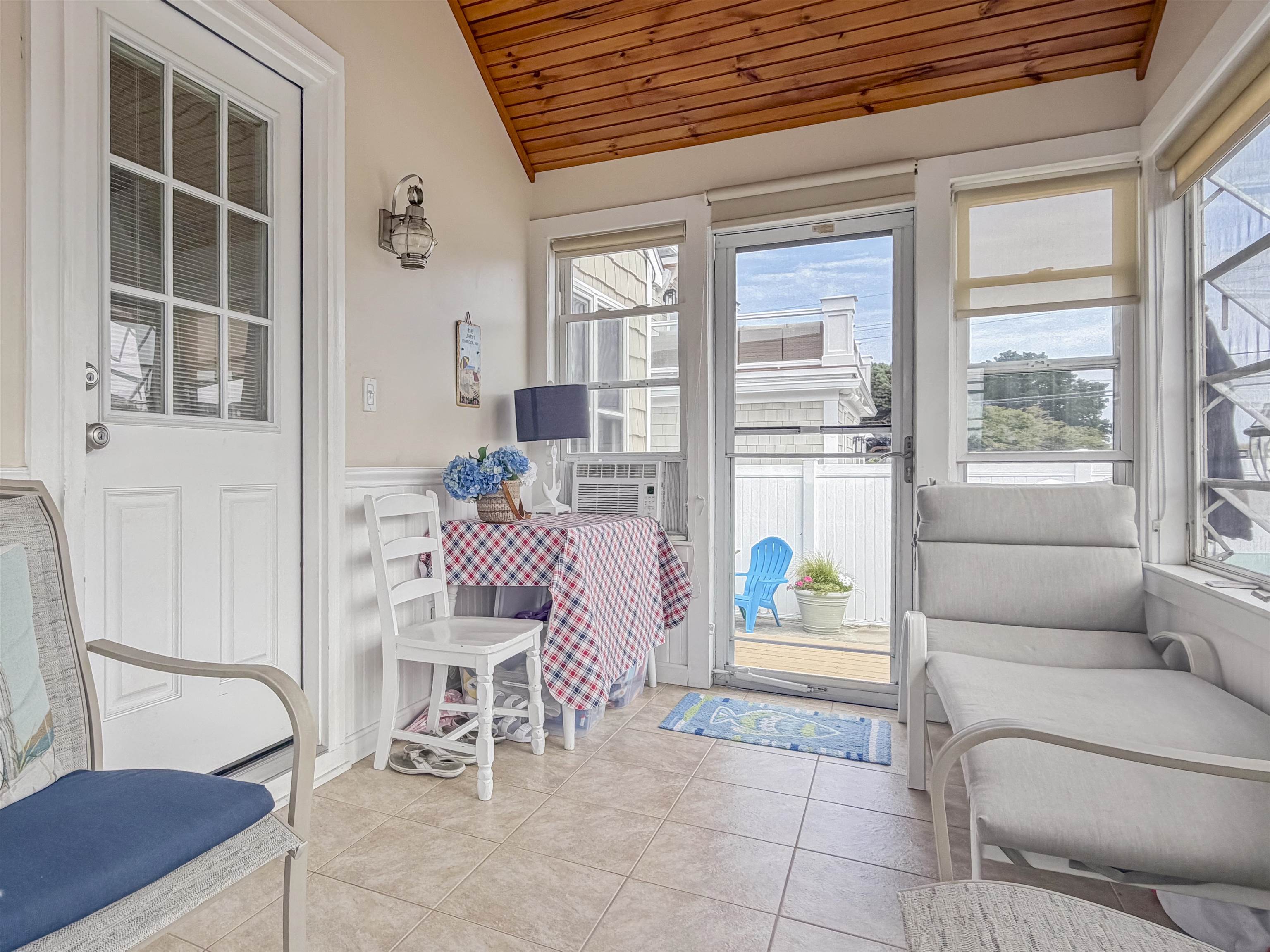 14 Lawrence Street Property Photo 20