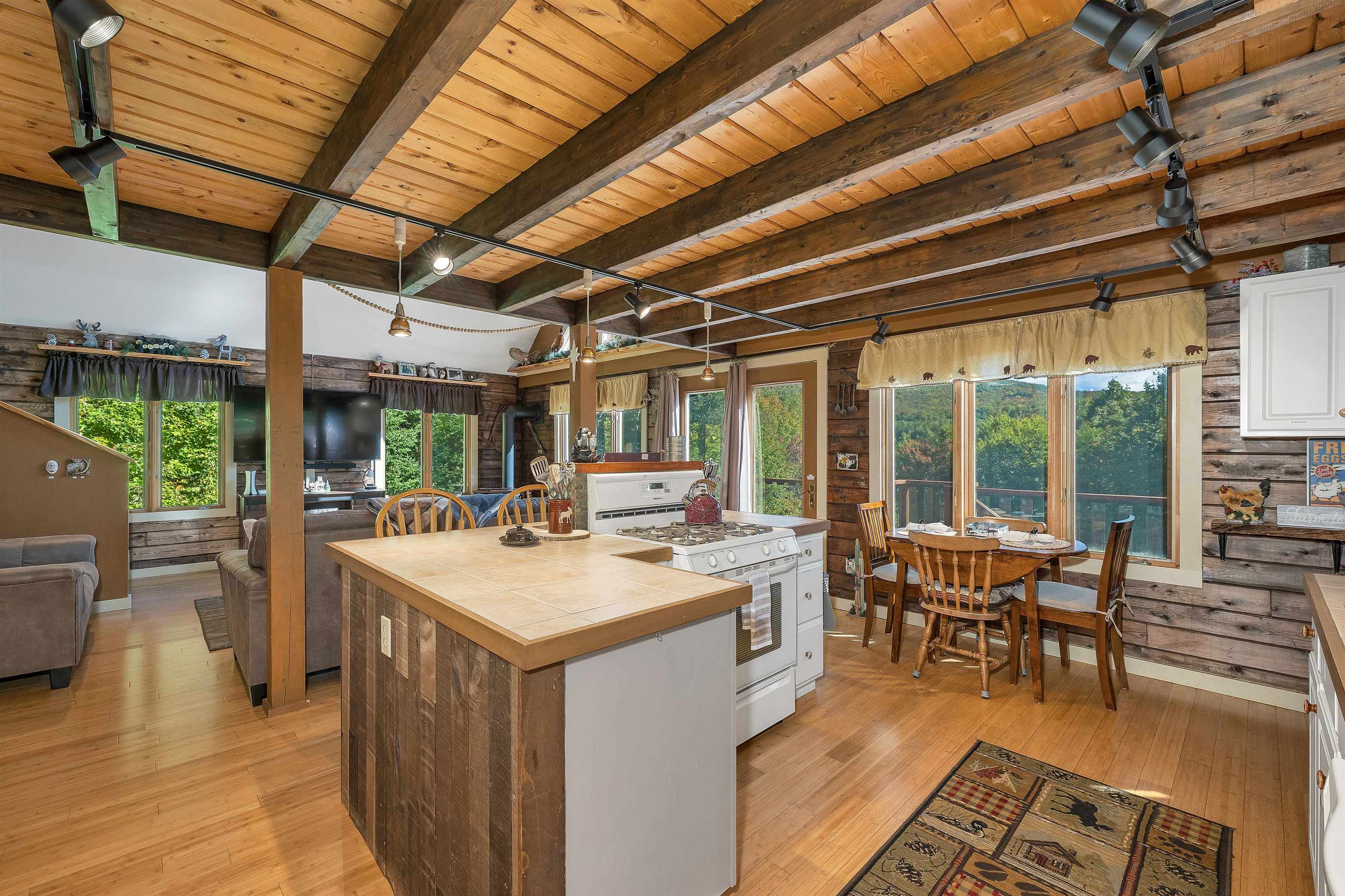 306 Cloutier Drive Property Photo 10