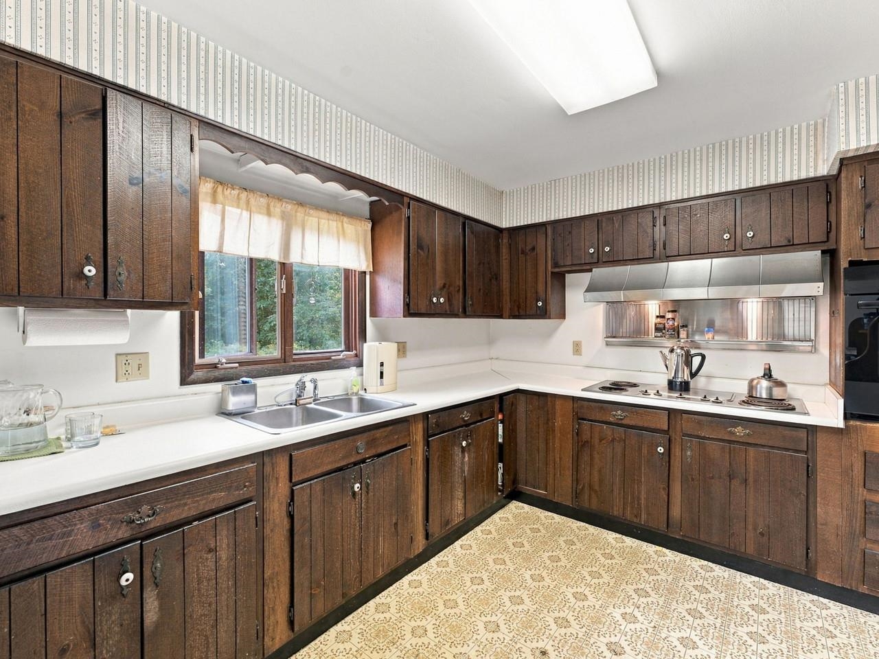 64 Hidden Meadow Property Photo 8