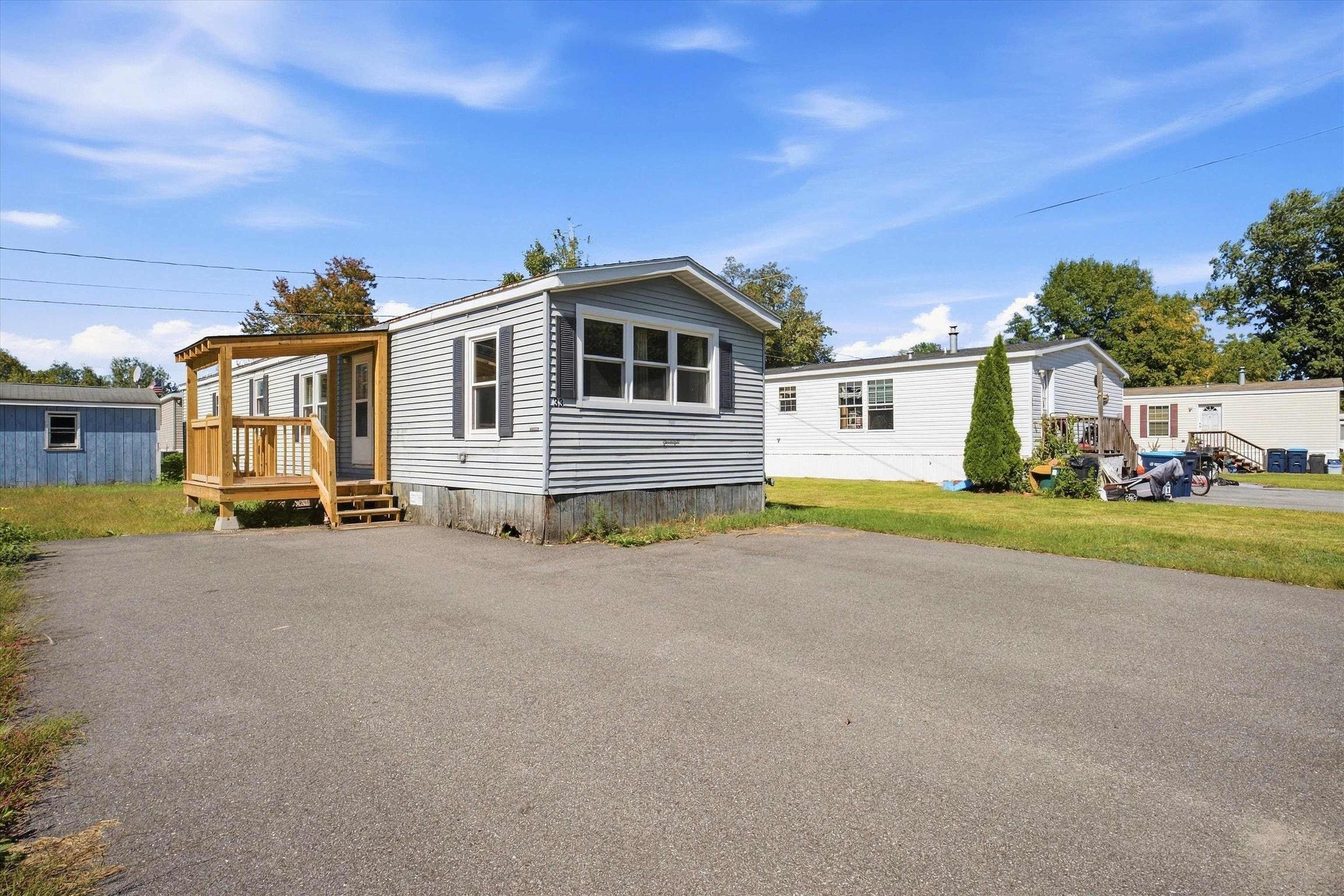 33 Longmeadow Drive Property Photo 1
