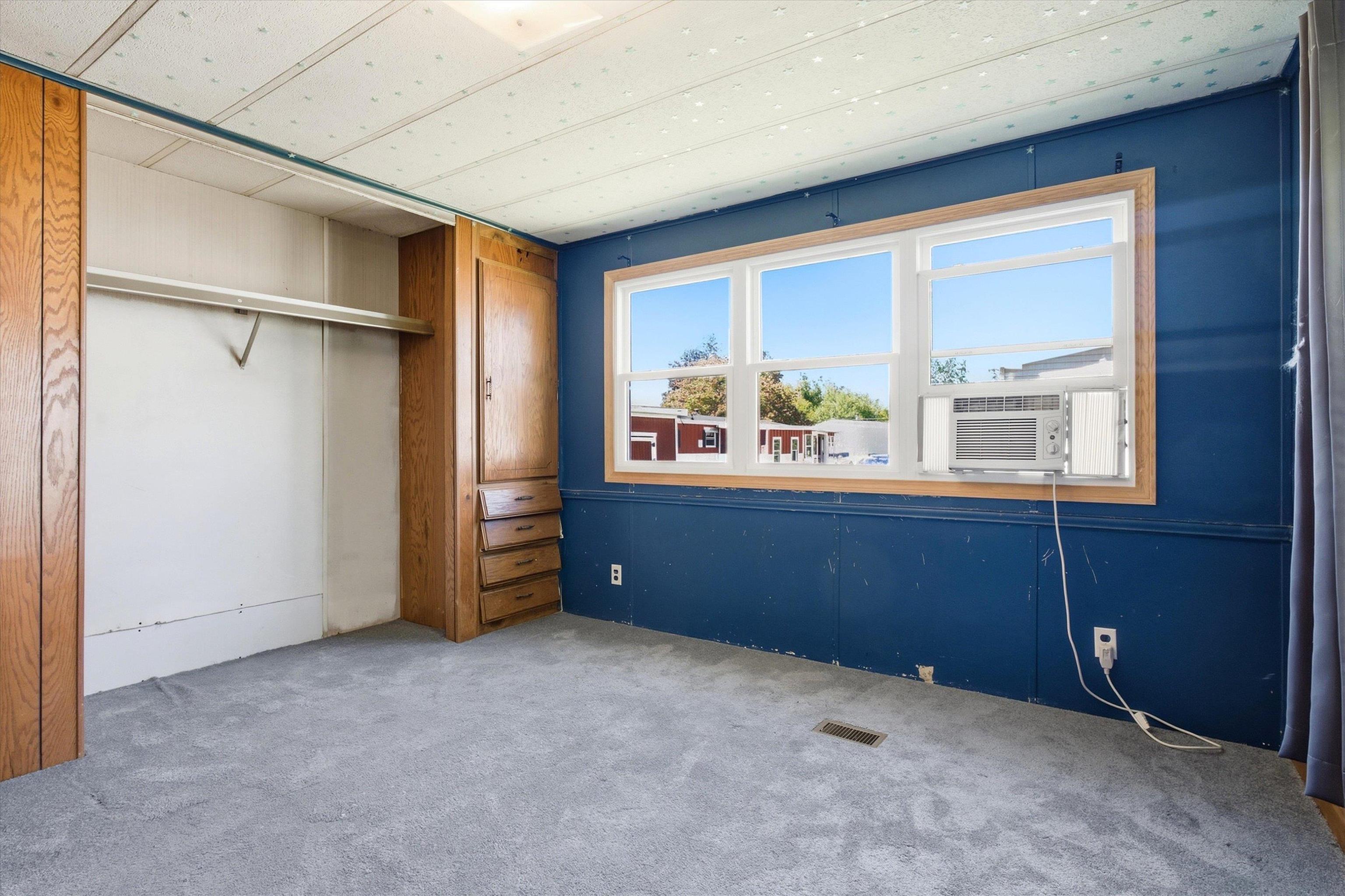 33 Longmeadow Drive Property Photo 10