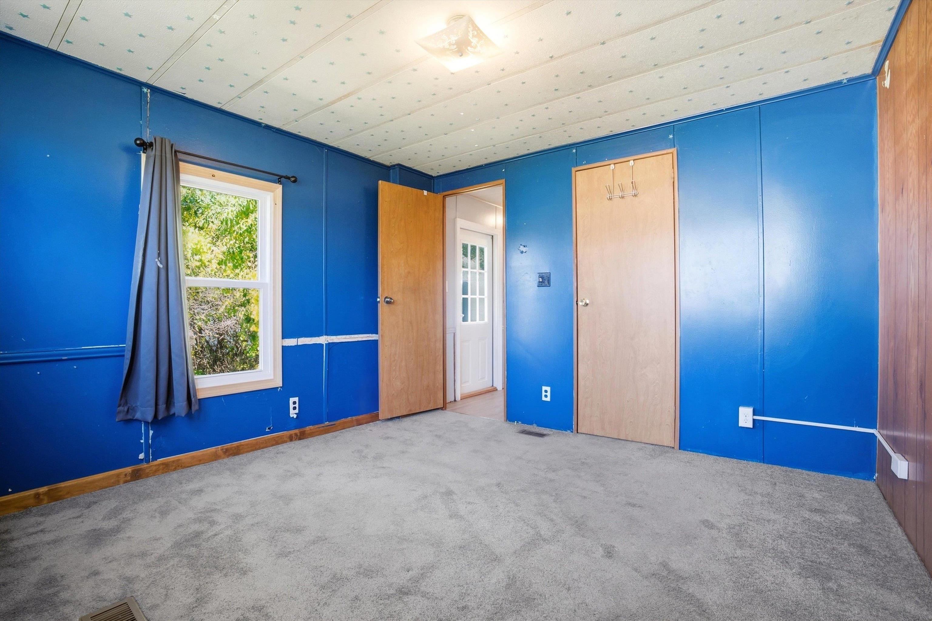 33 Longmeadow Drive Property Photo 11